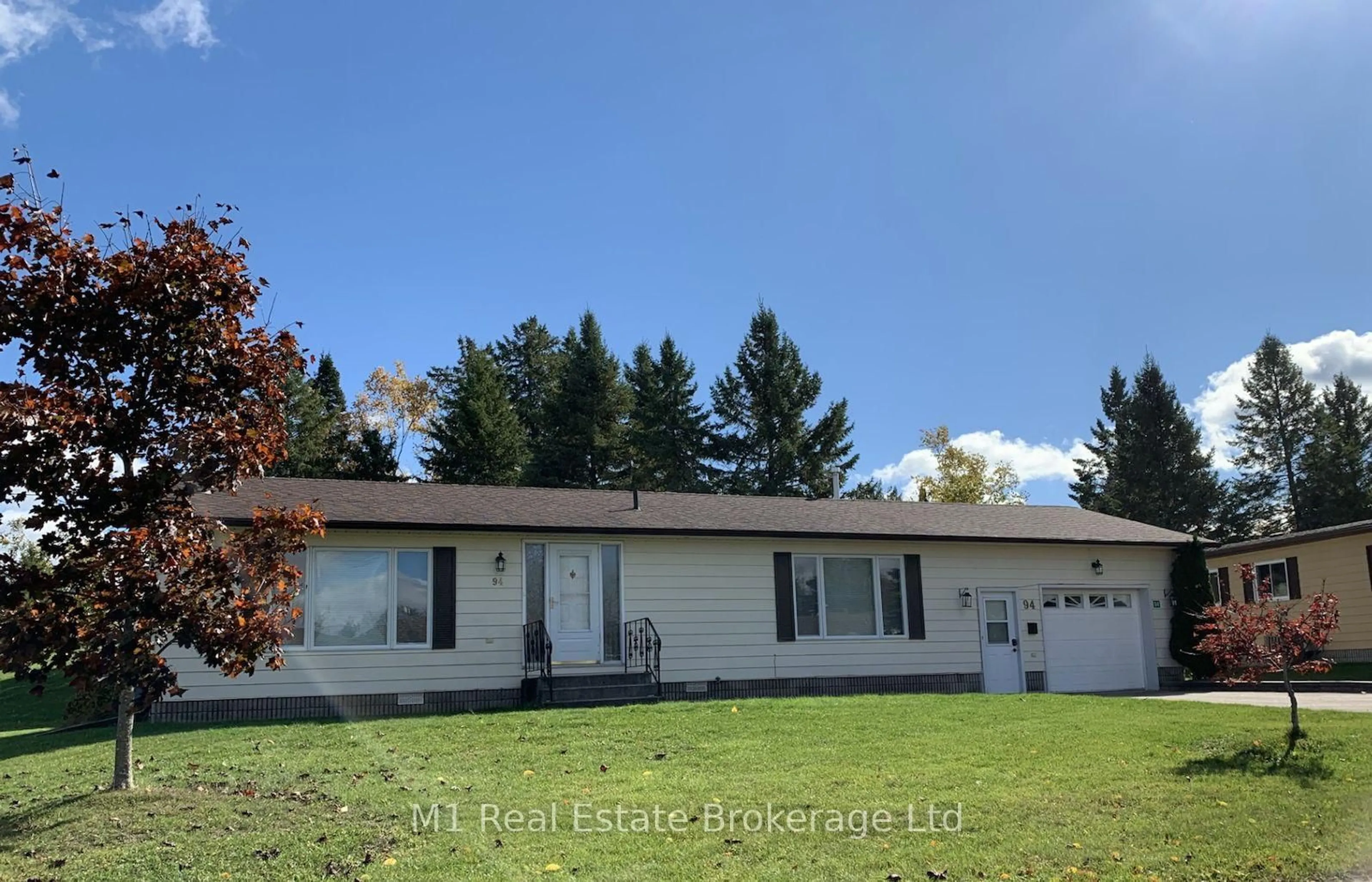 Home with vinyl exterior material, unknown for 94 Tamarack Dr, Oro-Medonte Ontario L0L 1T0