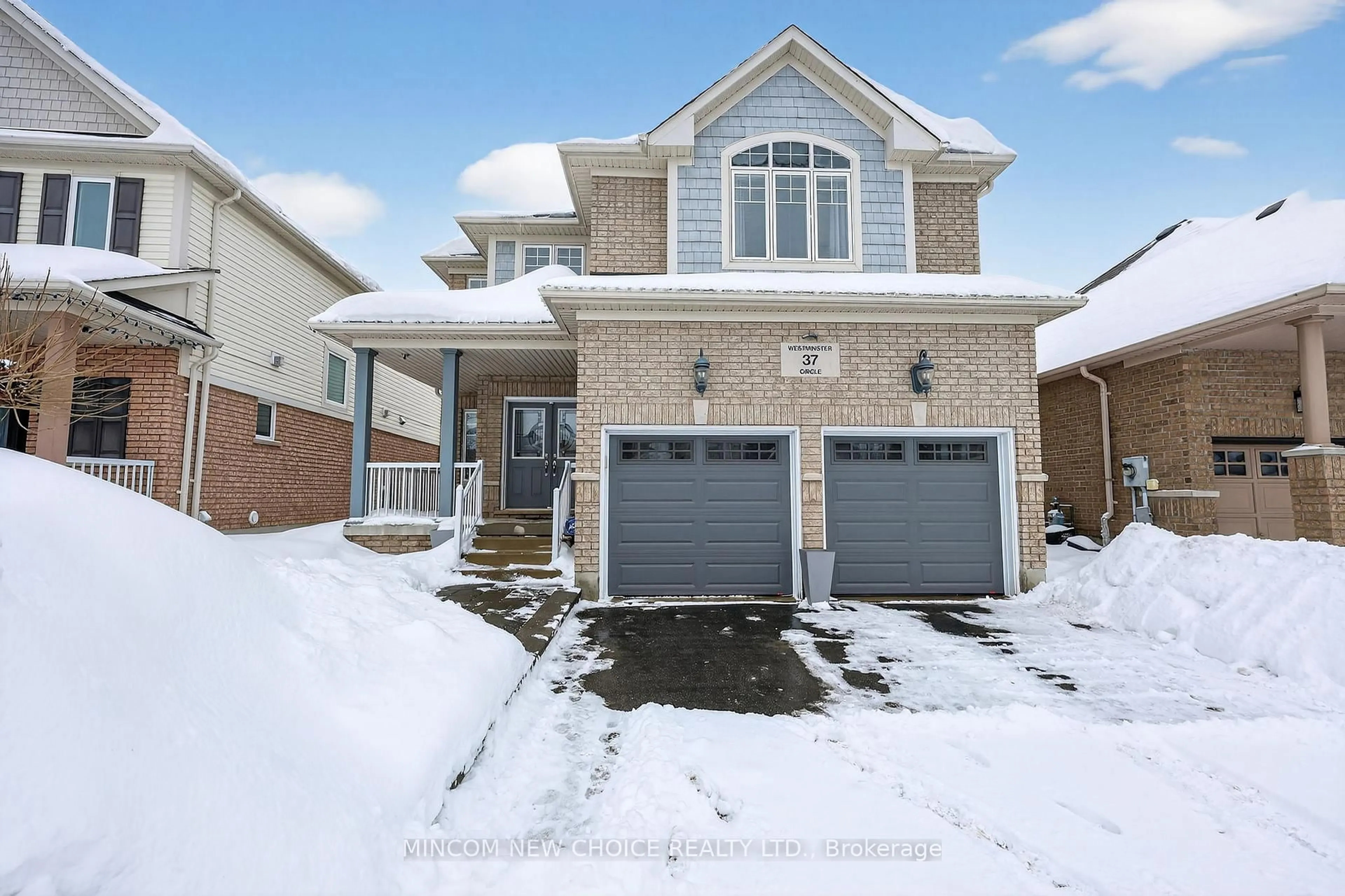 Home with brick exterior material, street for 37 Westminster Circ, Barrie Ontario L4M 0A4