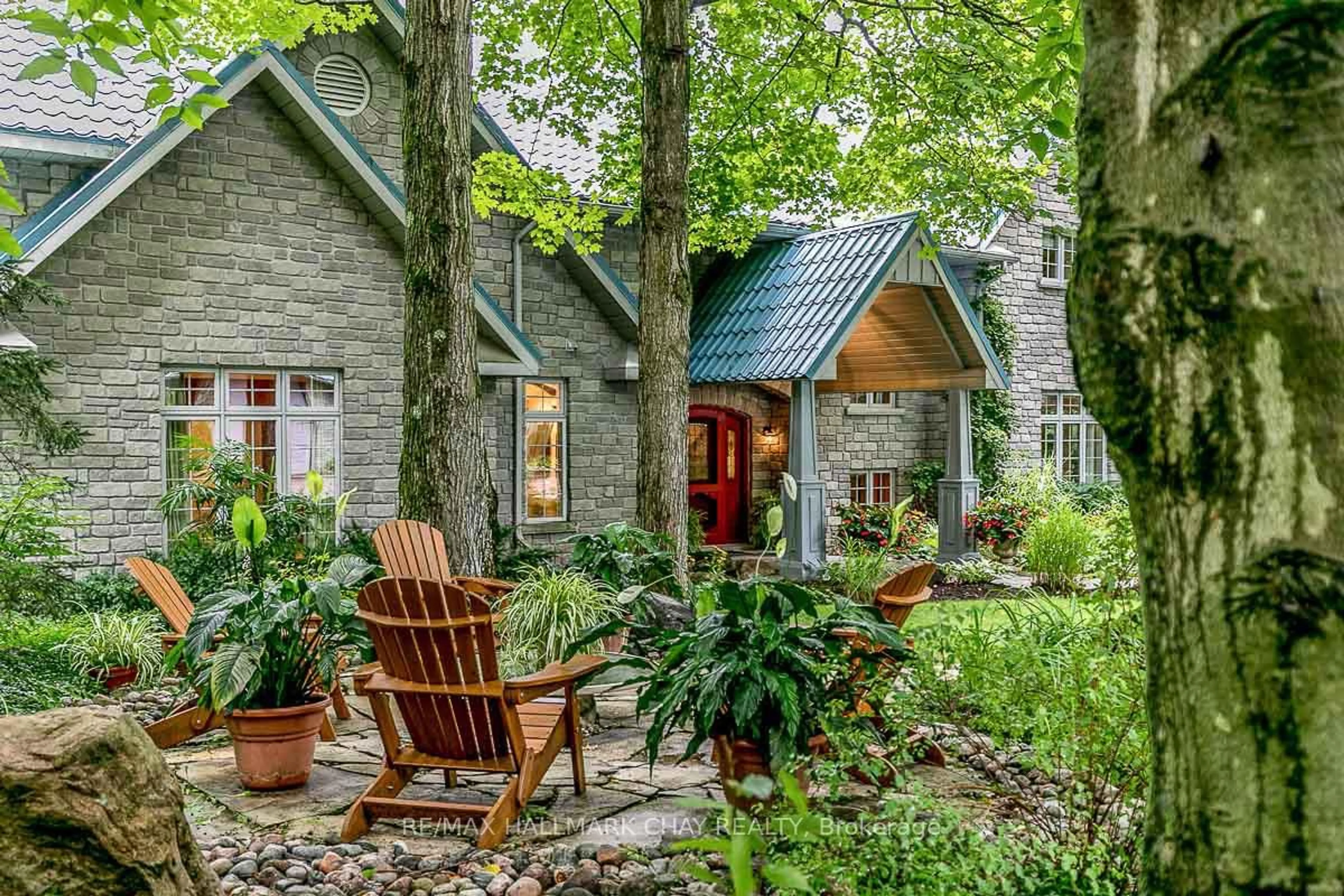 Patio, forest/trees view for 3778 Vasey Rd, Tay Ontario L0K 2C0