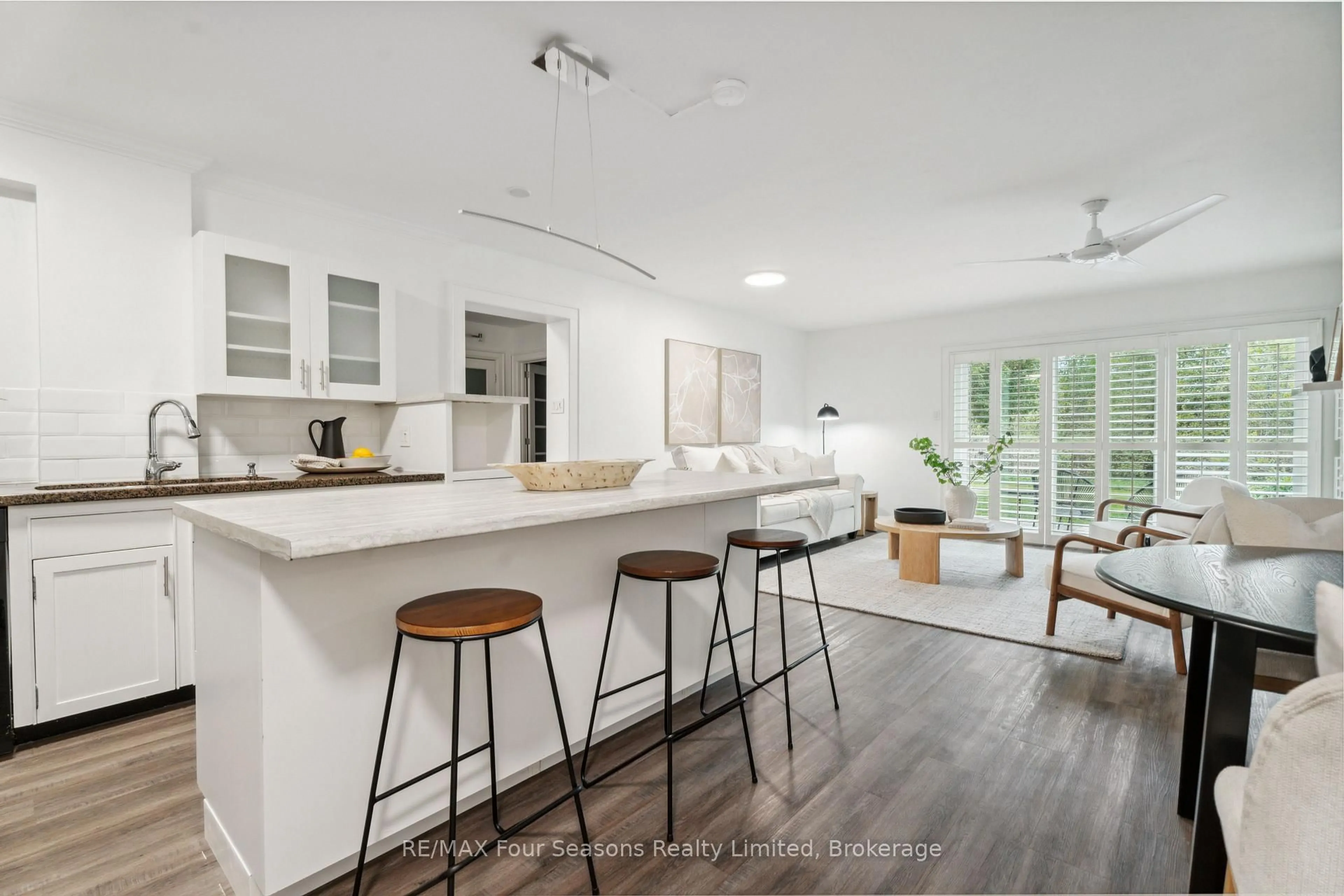 Open concept kitchen, unknown for 44 Trott Blvd #7, Collingwood Ontario L9Y 5B7