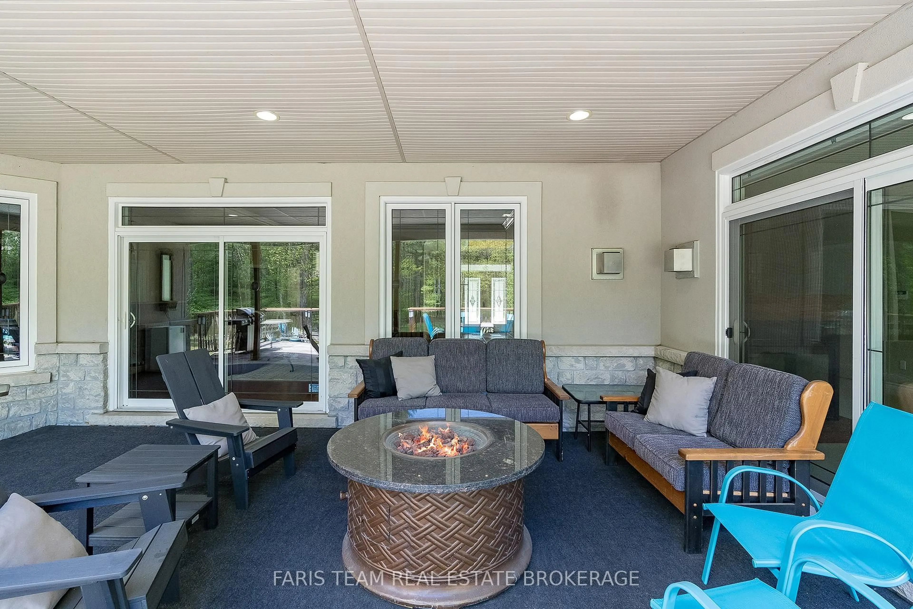 Patio, water/lake/river/ocean view for 138 Knox Rd, Wasaga Beach Ontario L9Z 2T5