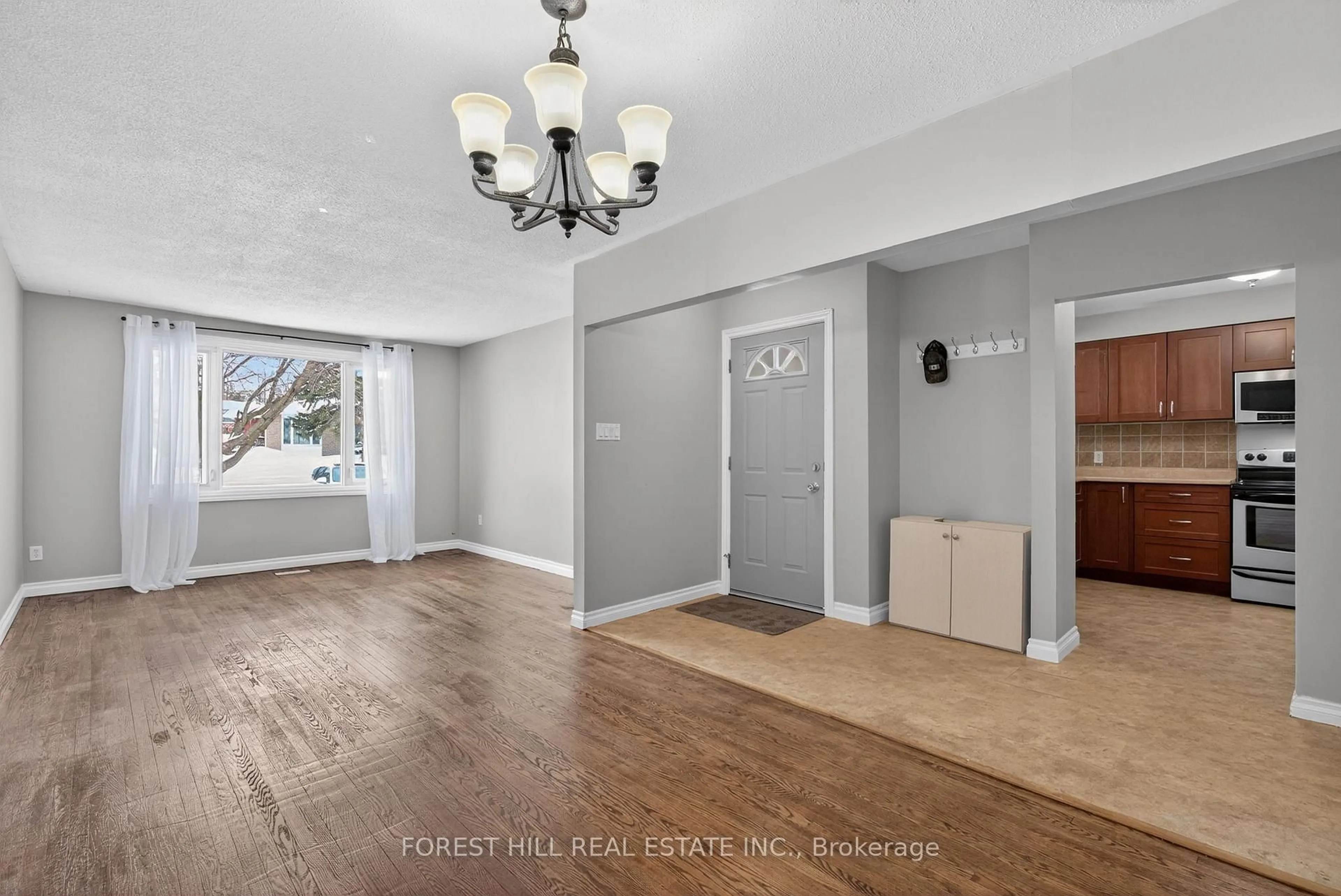 Unknown for 35 Daphne Cres, Barrie Ontario L4M 2Y7