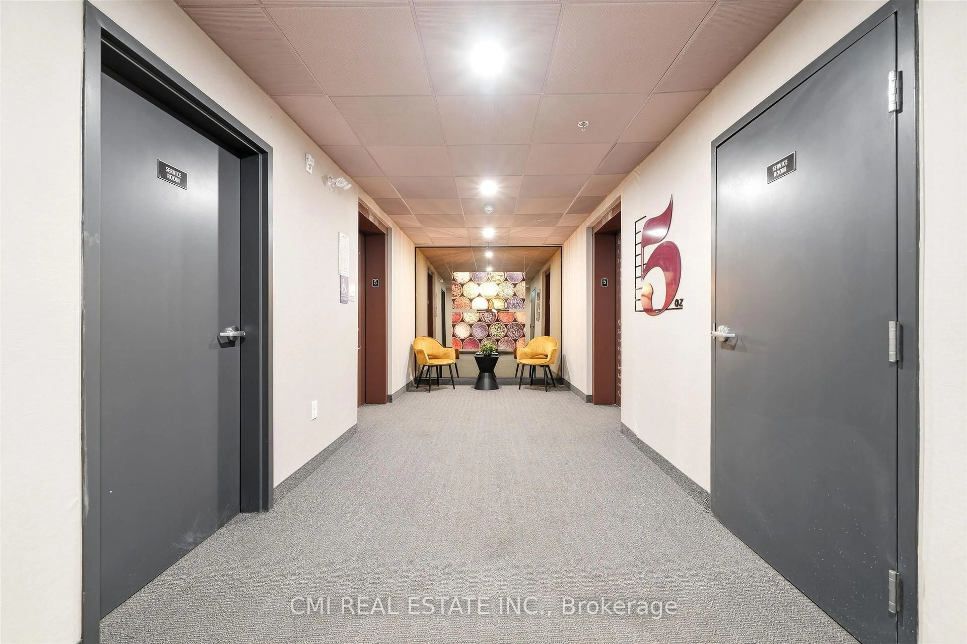 Indoor foyer for 4 Spice Way #501, Barrie Ontario L9J 0M2