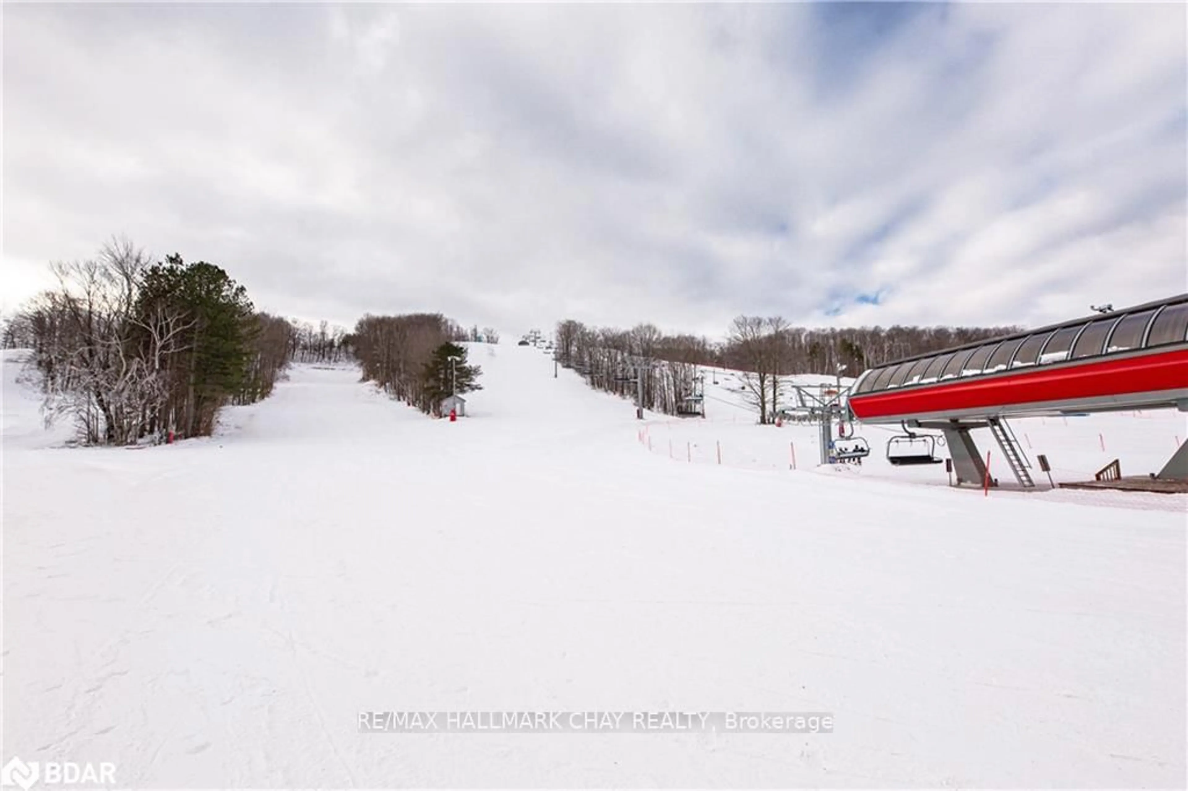 Blurry image for 80 Horseshoe Blvd ##G01, Oro-Medonte Ontario L4M 4Y8