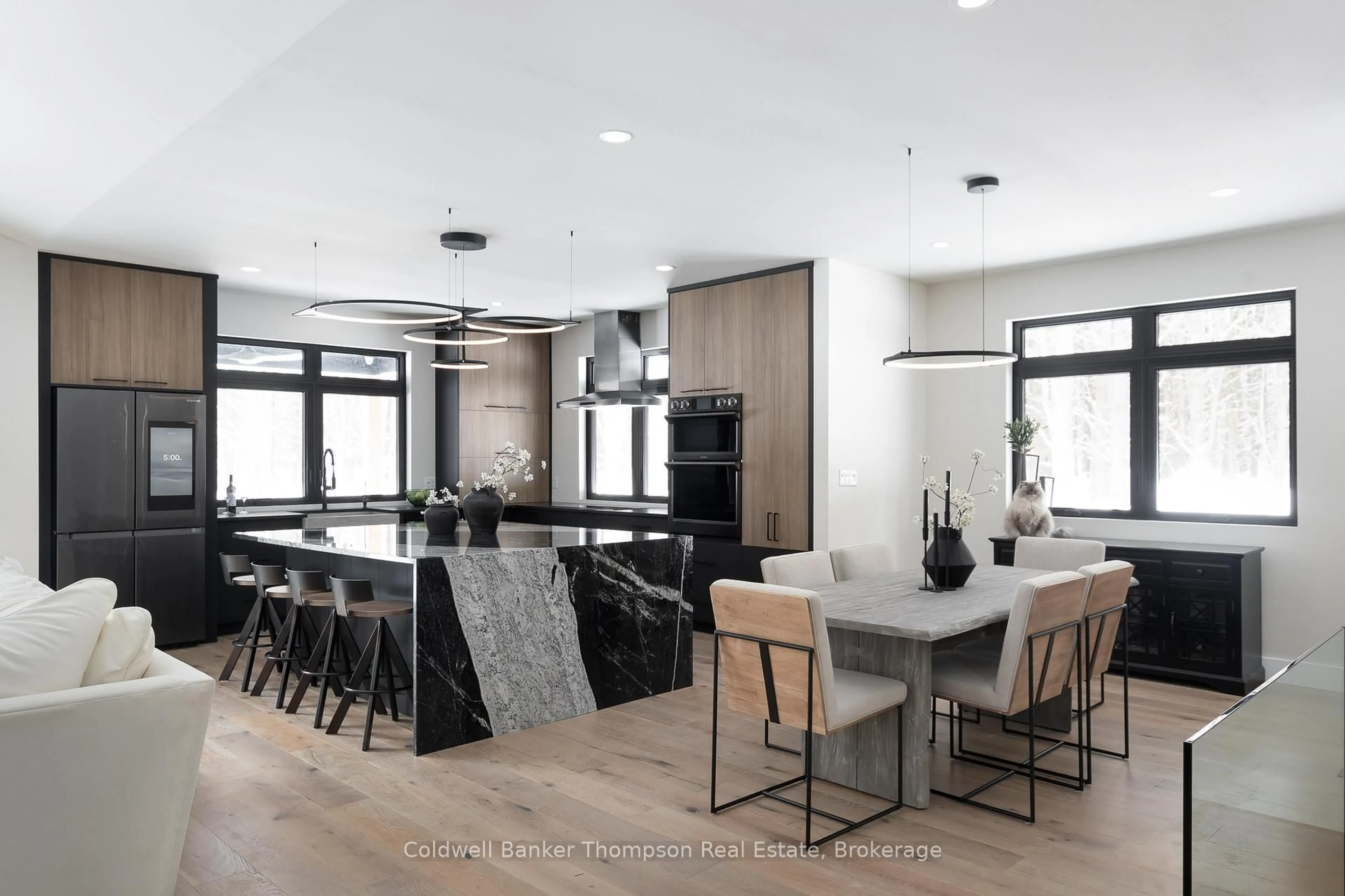 Open concept kitchen, unknown for 5130 Severn Pines Cres, Severn Ontario L0K 2B0