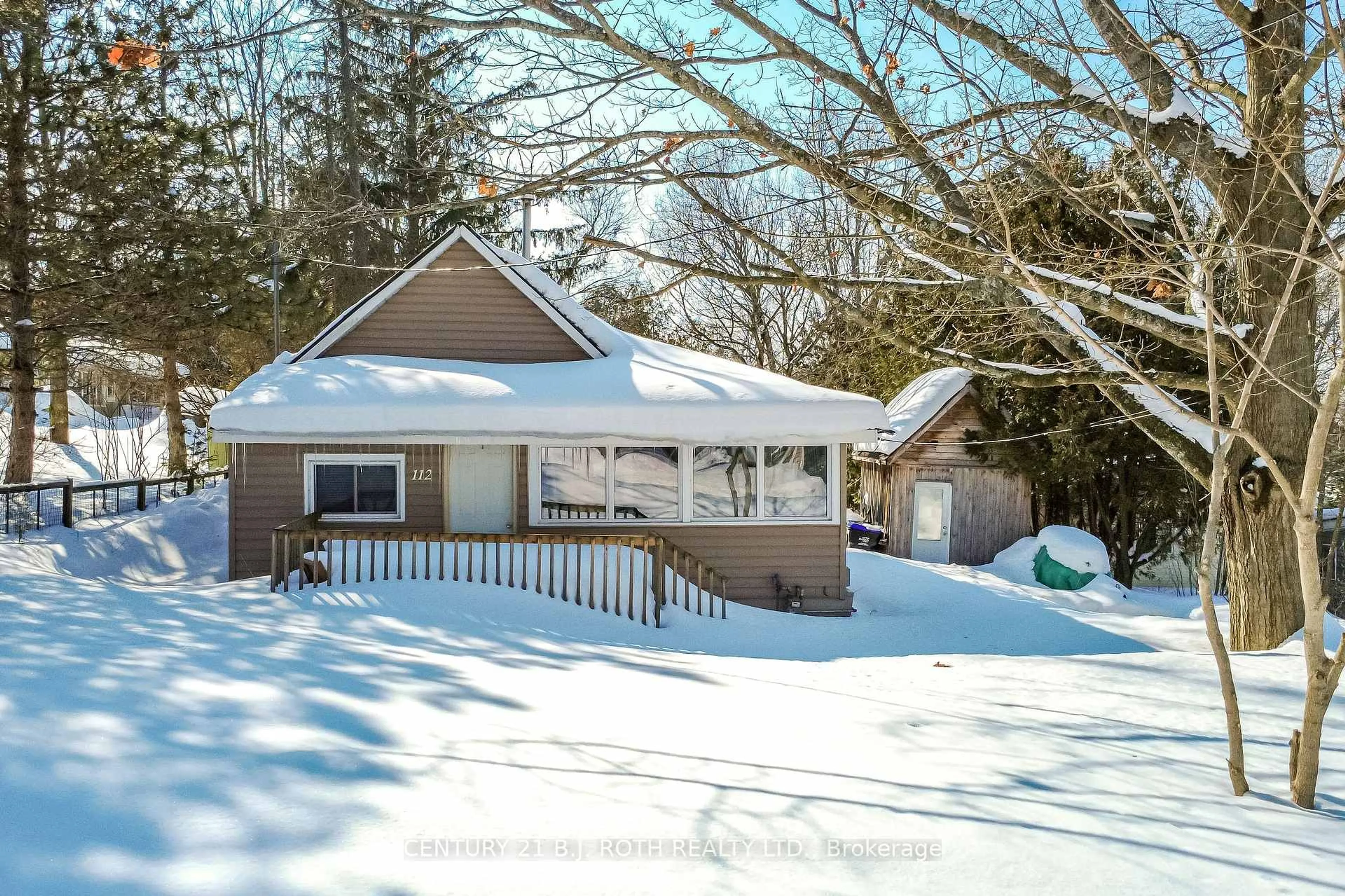 Home with vinyl exterior material, unknown for 112 Ouida St, Tay Ontario L0K 2C0