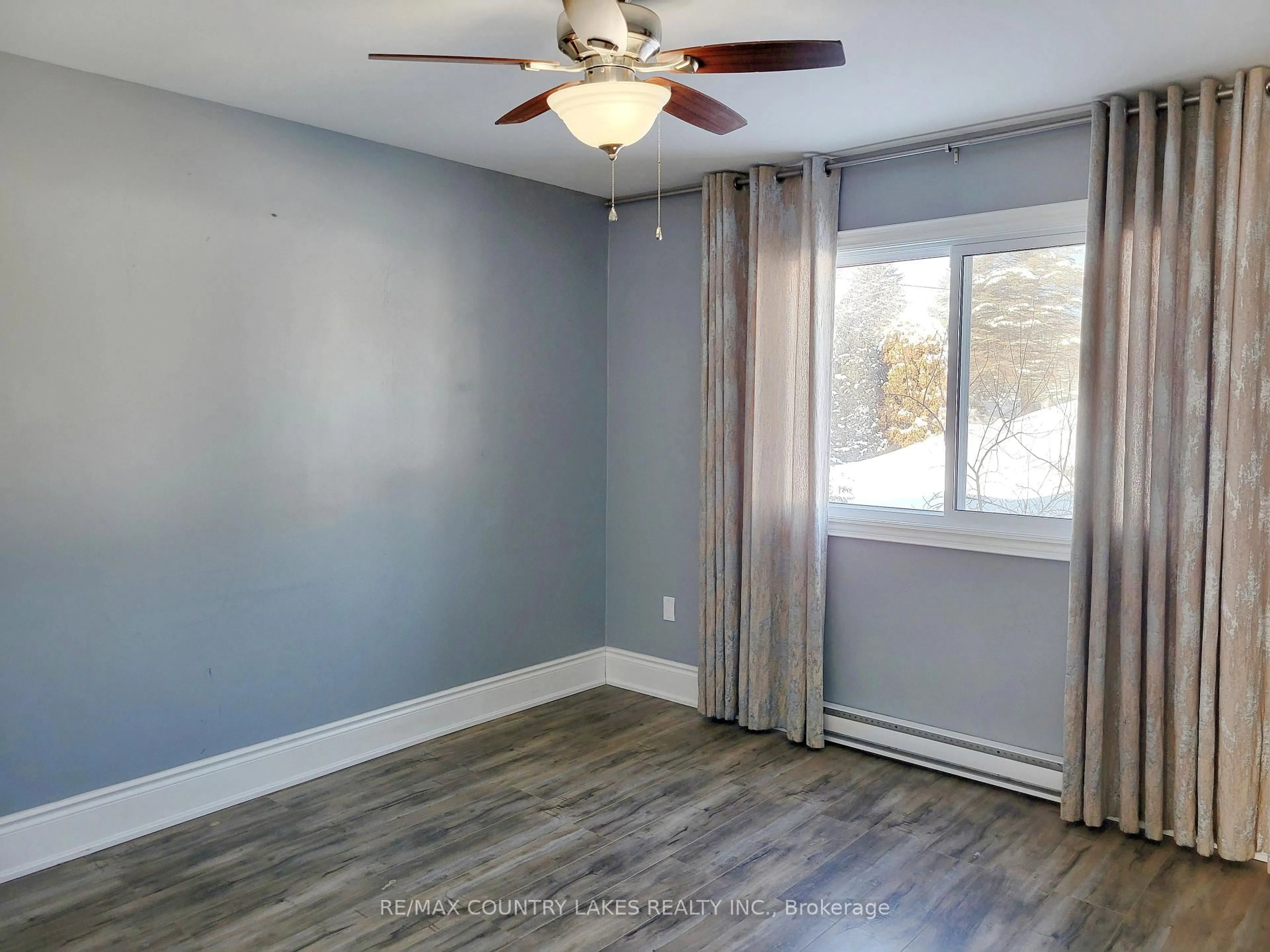 A pic of a room for 21 Laguna Pkwy #35, Ramara Ontario L0K 1B0