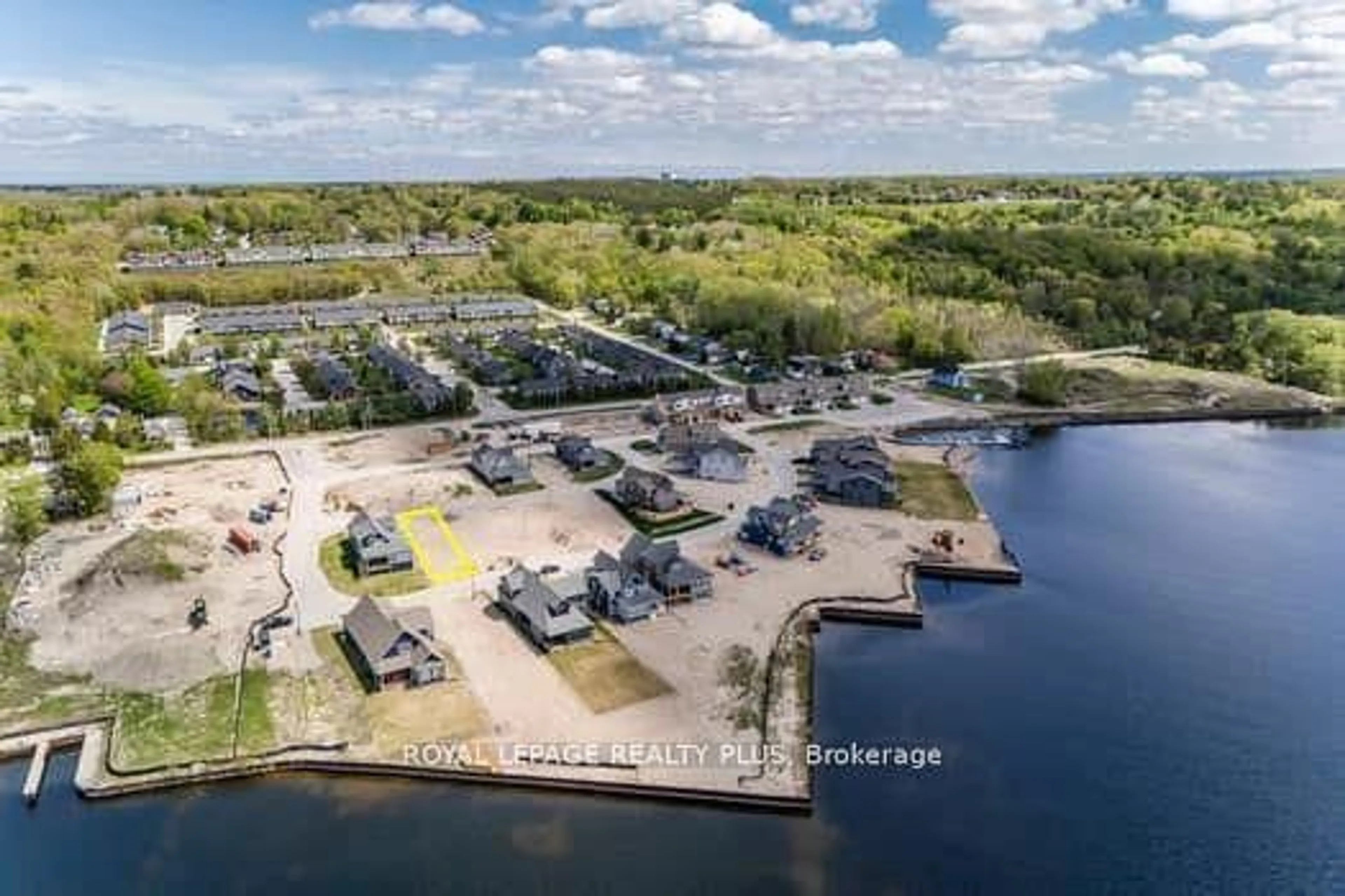 A pic from outside/outdoor area/front of a property/back of a property/a pic from drone, water/lake/river/ocean view for 34 Magazine St, Penetanguishene Ontario L9M 0W7