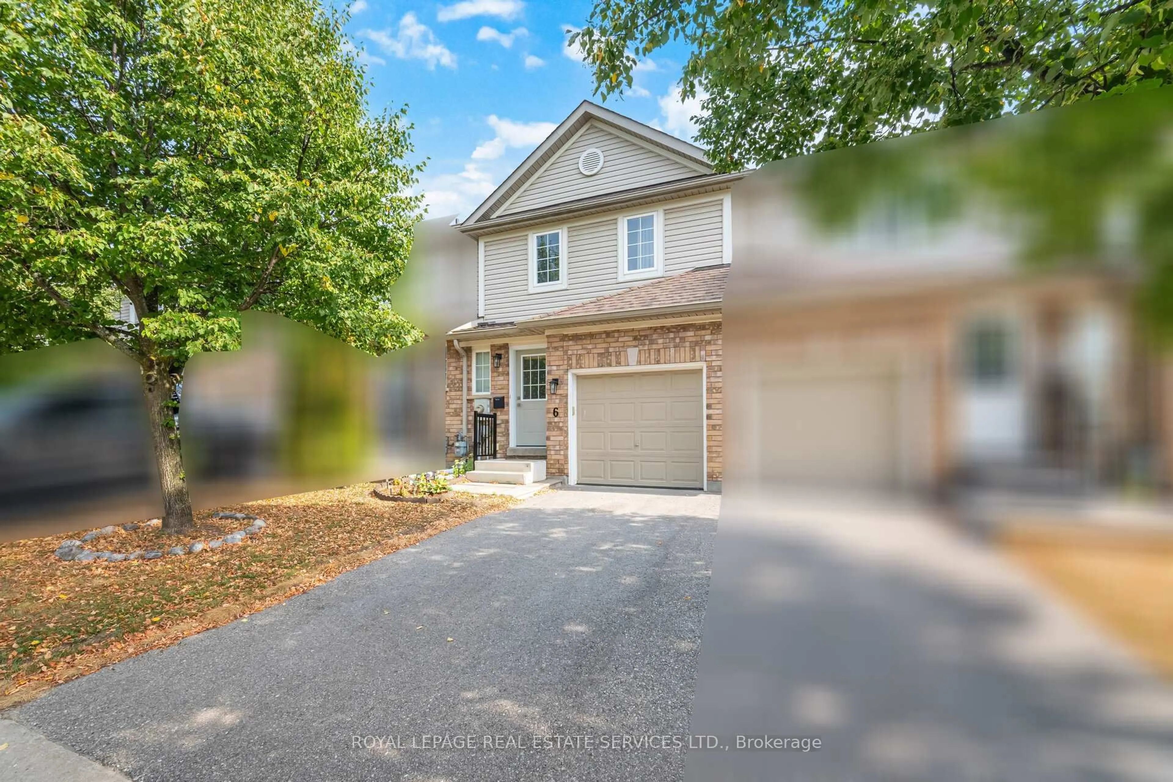 A pic from outside/outdoor area/front of a property/back of a property/a pic from drone, street for 430 Mapleview Dr #6, Barrie Ontario L4N 0H4
