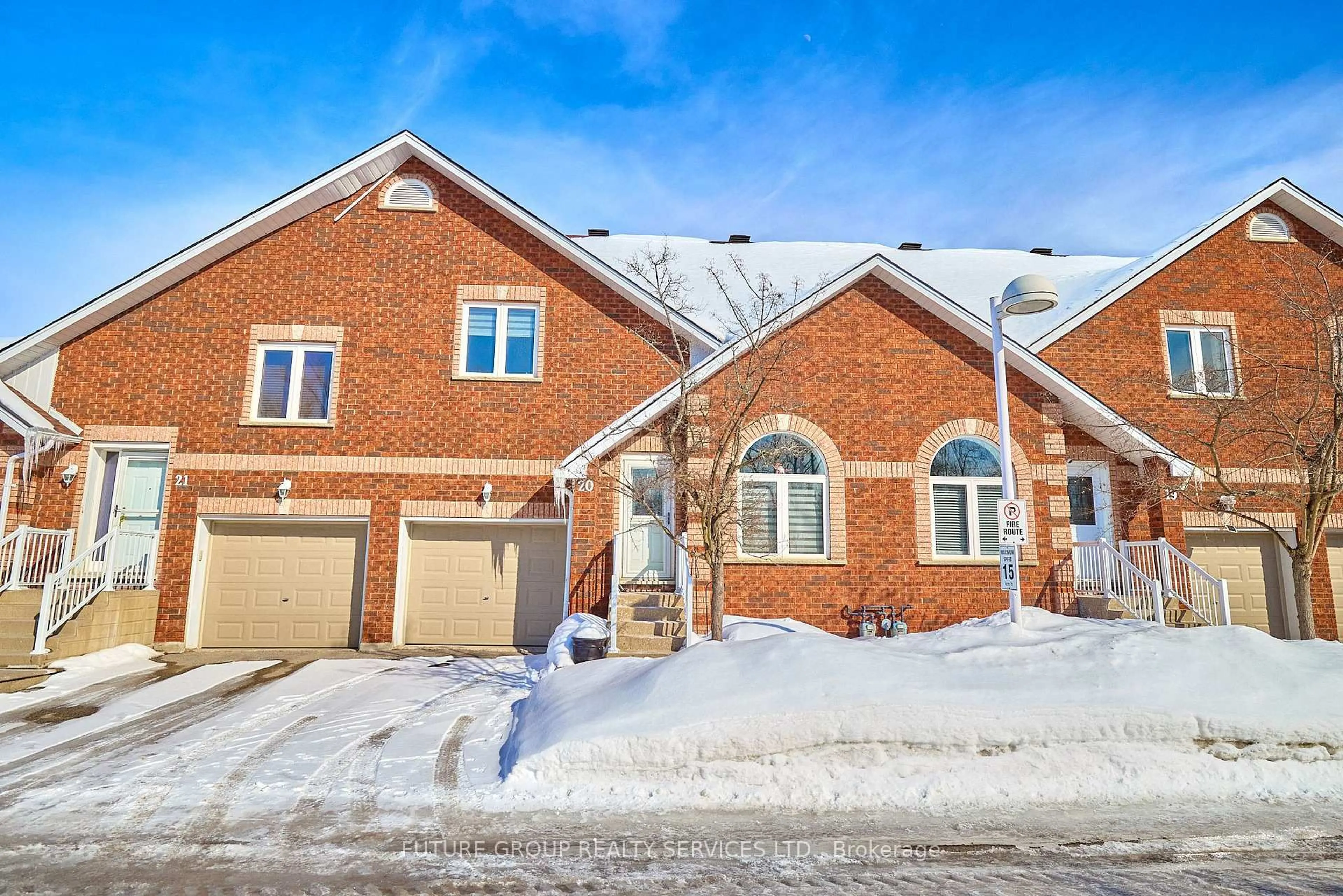 Home with brick exterior material, street for 358 LITTLE Ave #20, Barrie Ontario L4N 2Z6