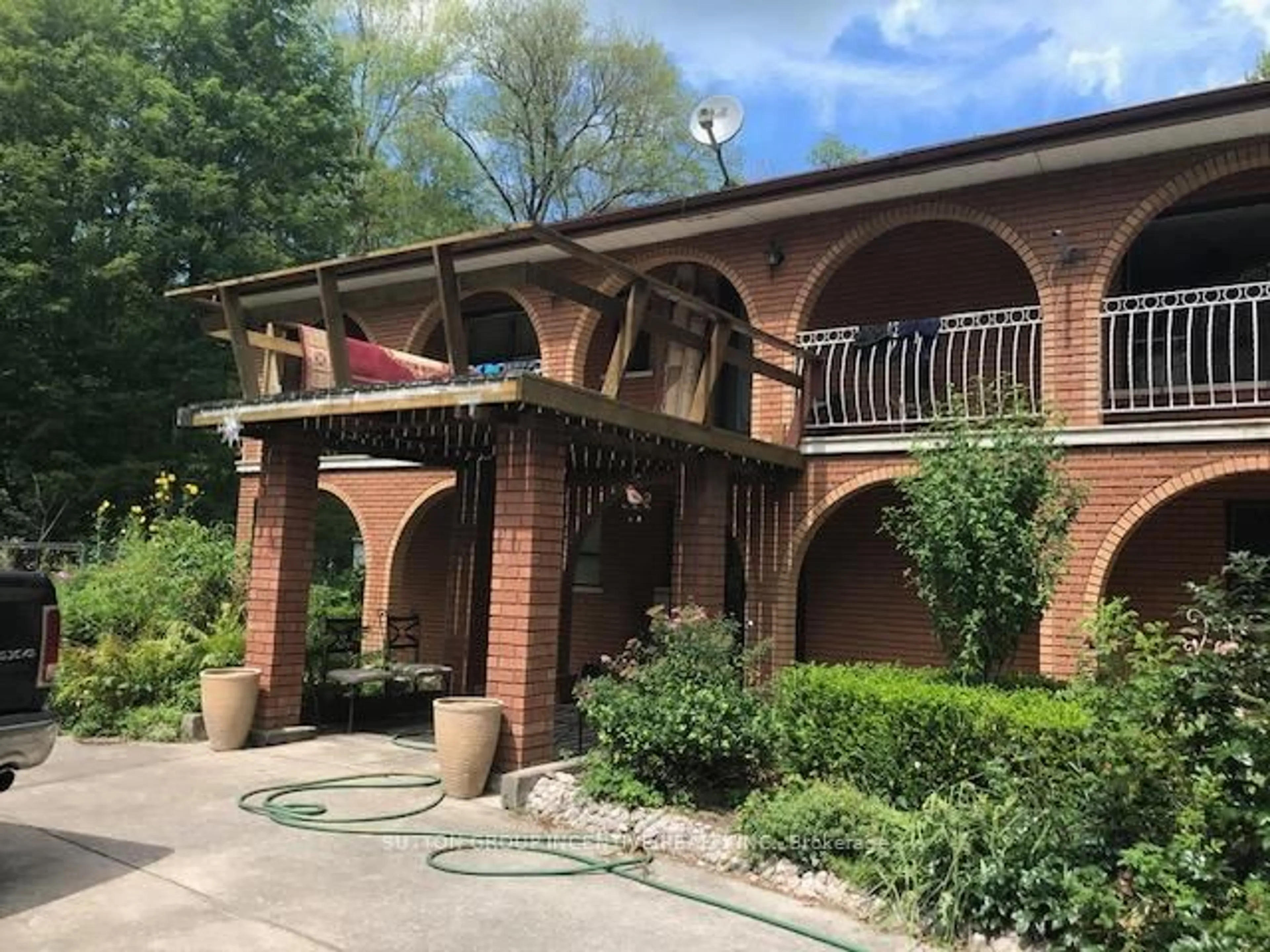 Patio, street for 10 Celestine Crt, Tiny Ontario L9M 0H3