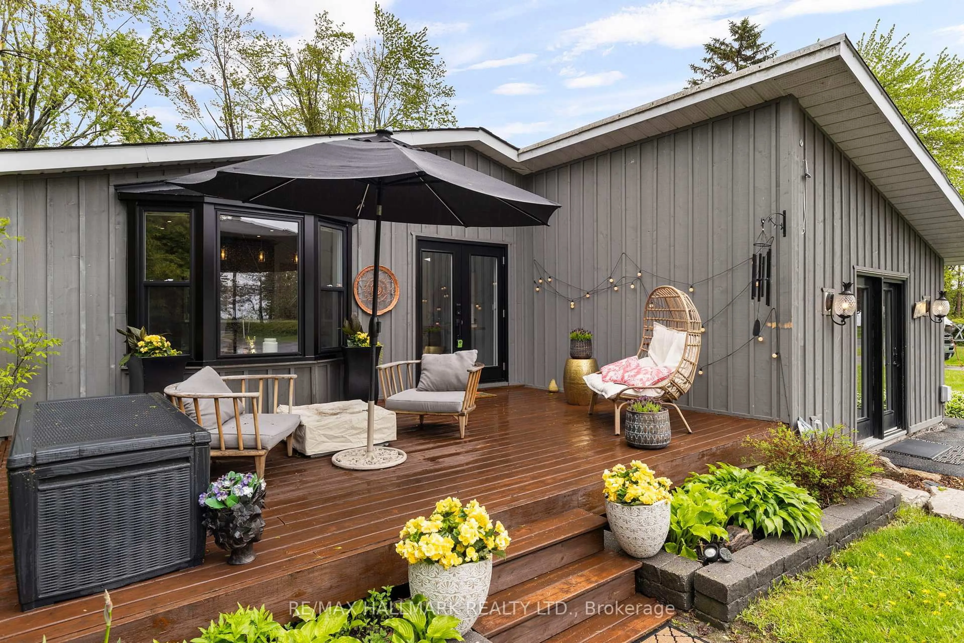 Patio, unknown for 95 Lake Ave, Ramara Ontario L0K 1B0