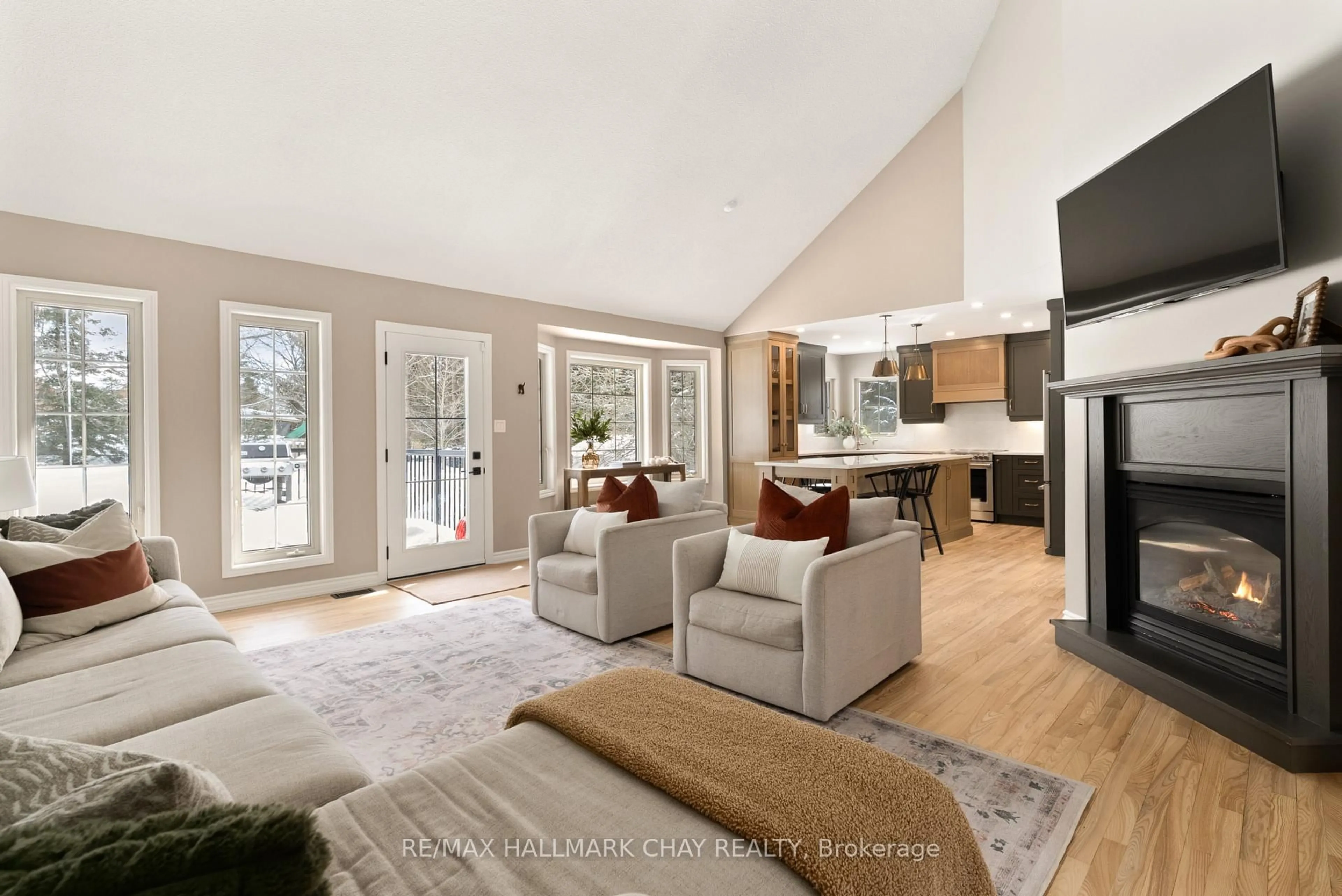 Living room with furniture, unknown for 32 Forest Hill Dr, Springwater Ontario L0L 1X0