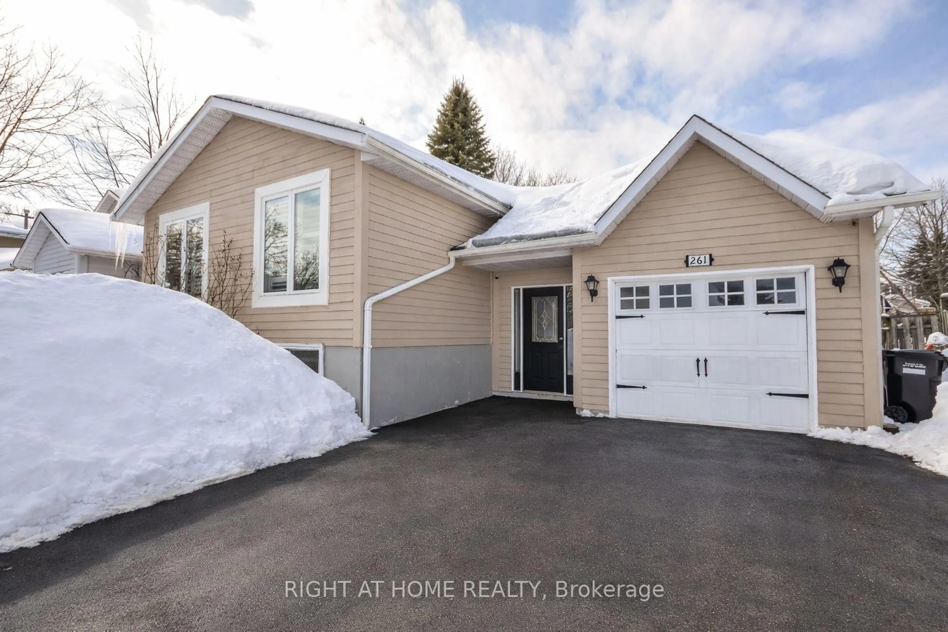 Unknown for 261 Crawford St, Barrie Ontario L4N 6P5