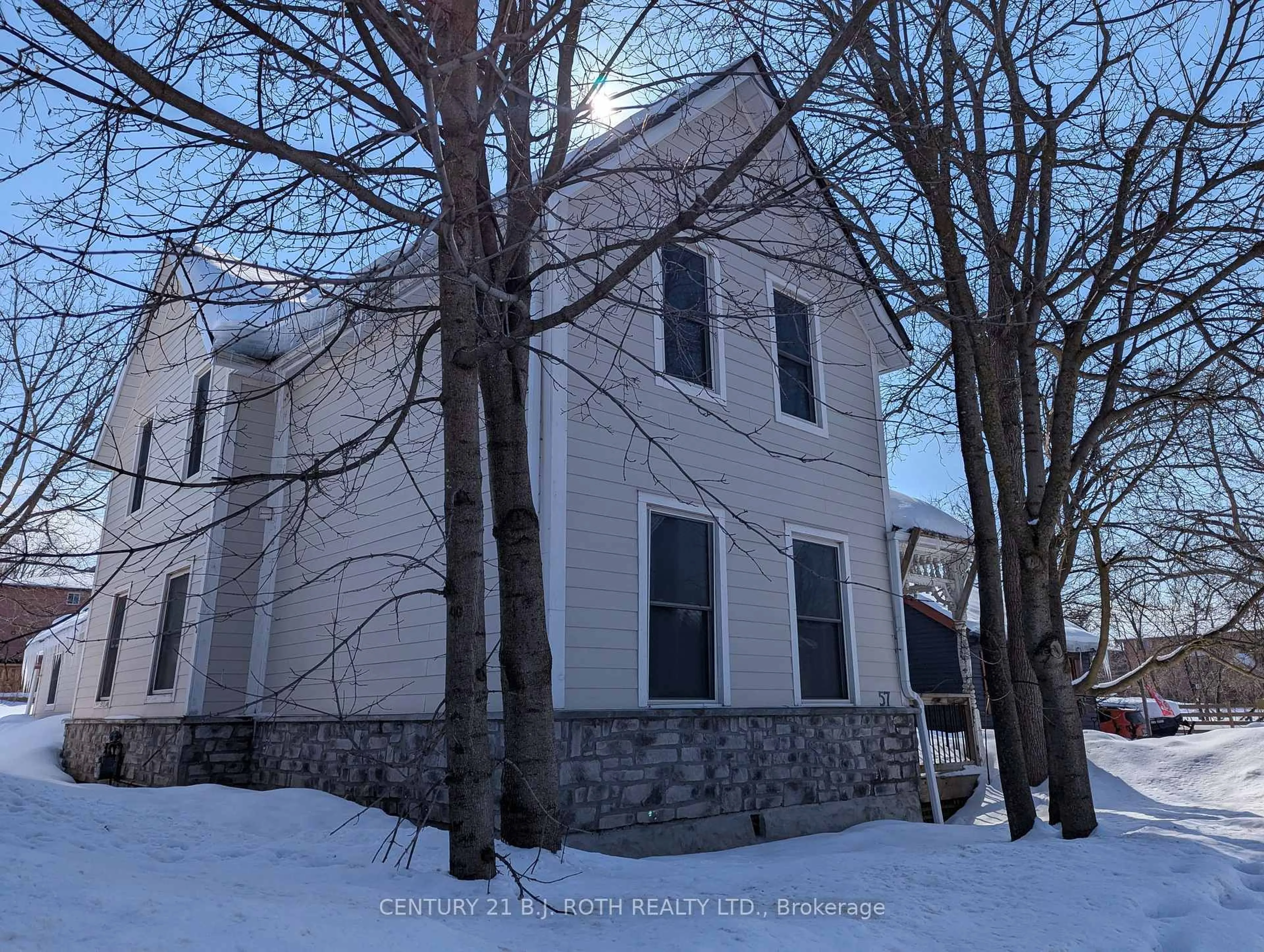 Unknown for 57 Penetang St, Barrie Ontario L4M 1V5