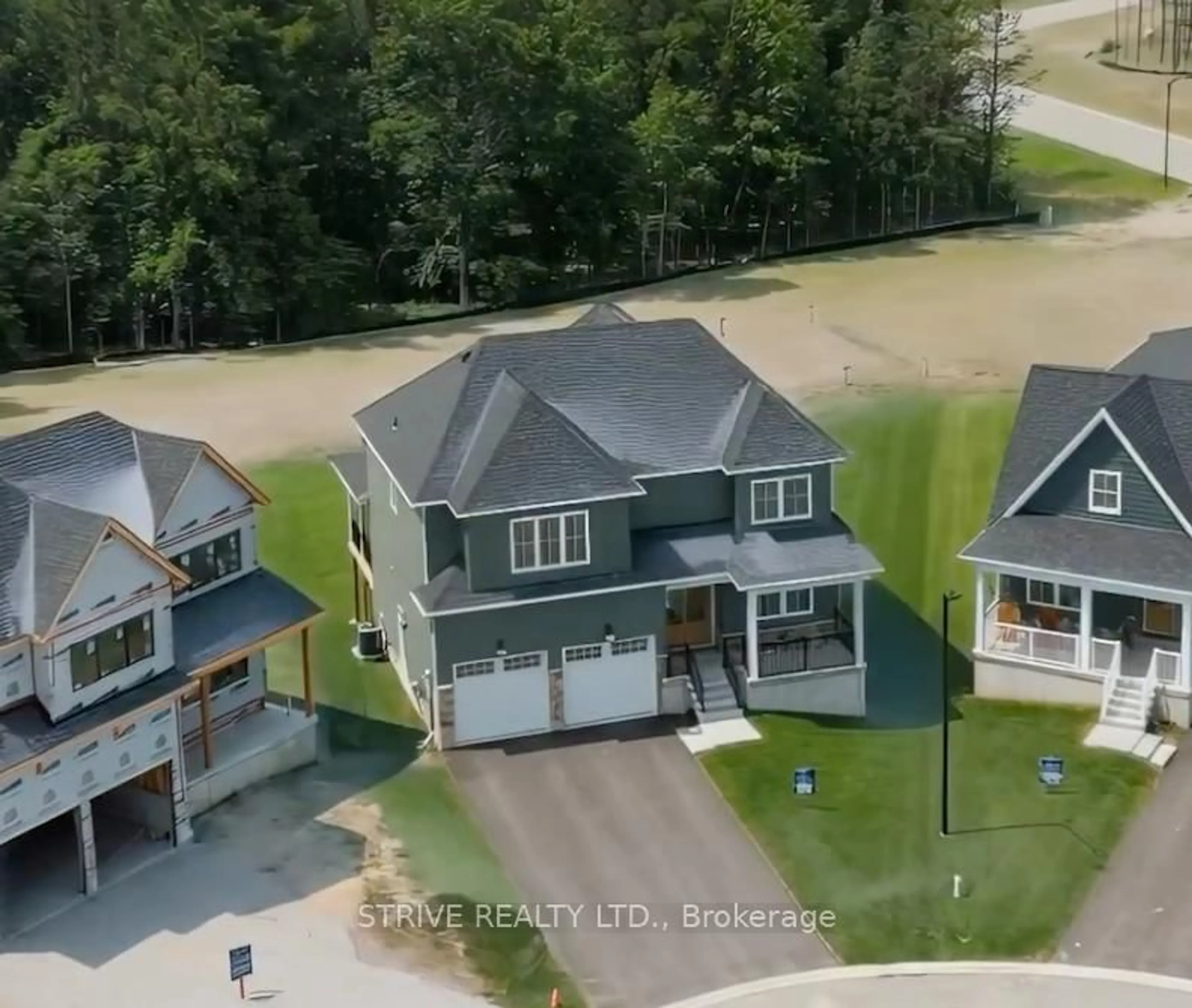 A pic from outside/outdoor area/front of a property/back of a property/a pic from drone, unknown for 29 Northland Crt, Oro-Medonte Ontario L9J 1C4