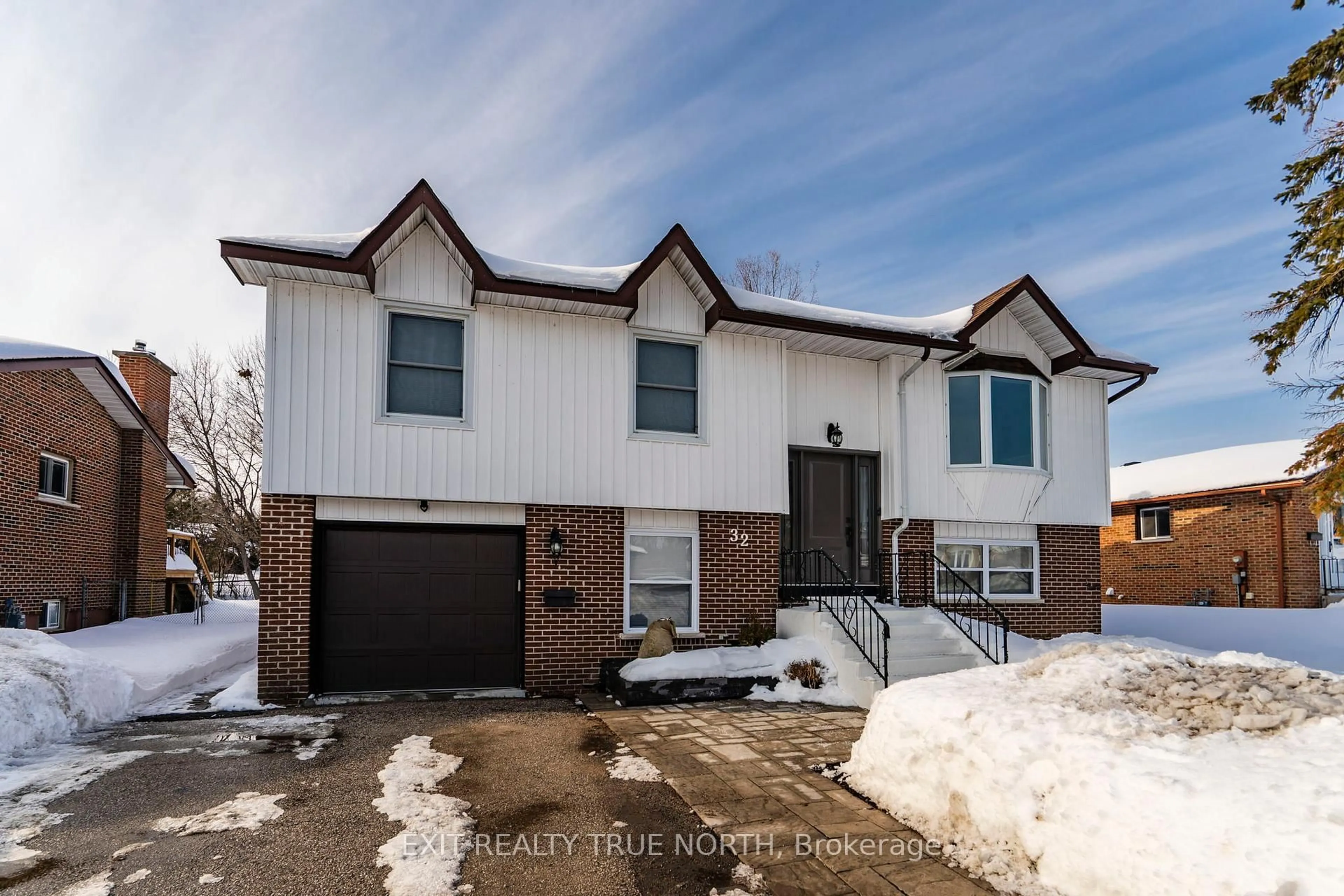 Home with brick exterior material, street for 32 Lankin Blvd, Orillia Ontario L3V 6T2