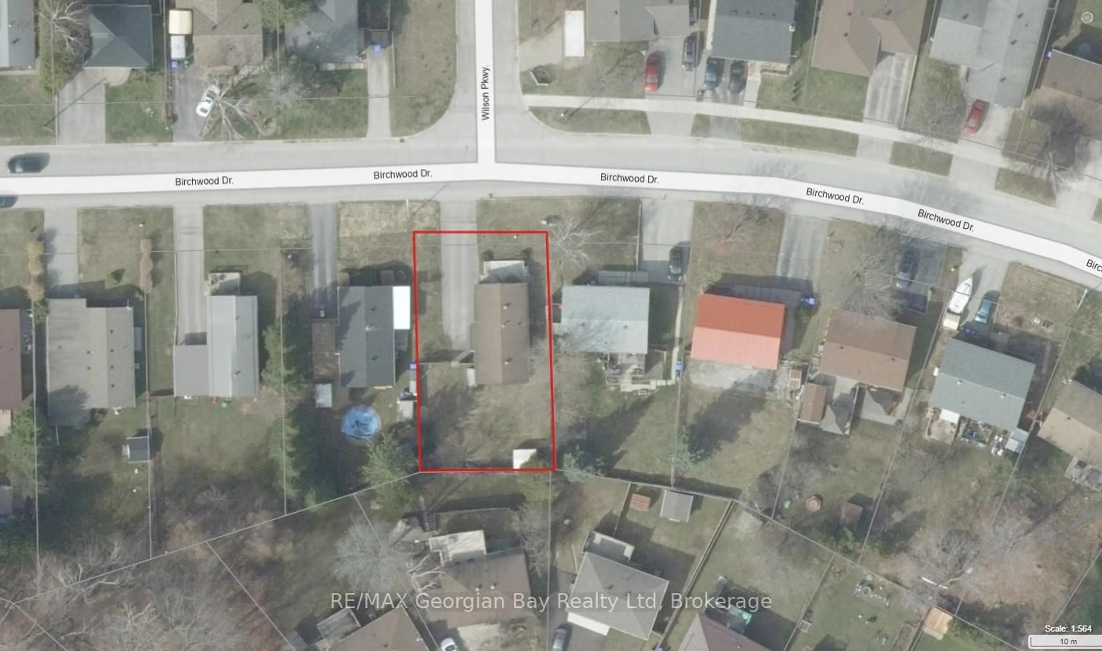 A pic from outside/outdoor area/front of a property/back of a property/a pic from drone, street for 771 Birchwood Dr, Midland Ontario L4R 2P8