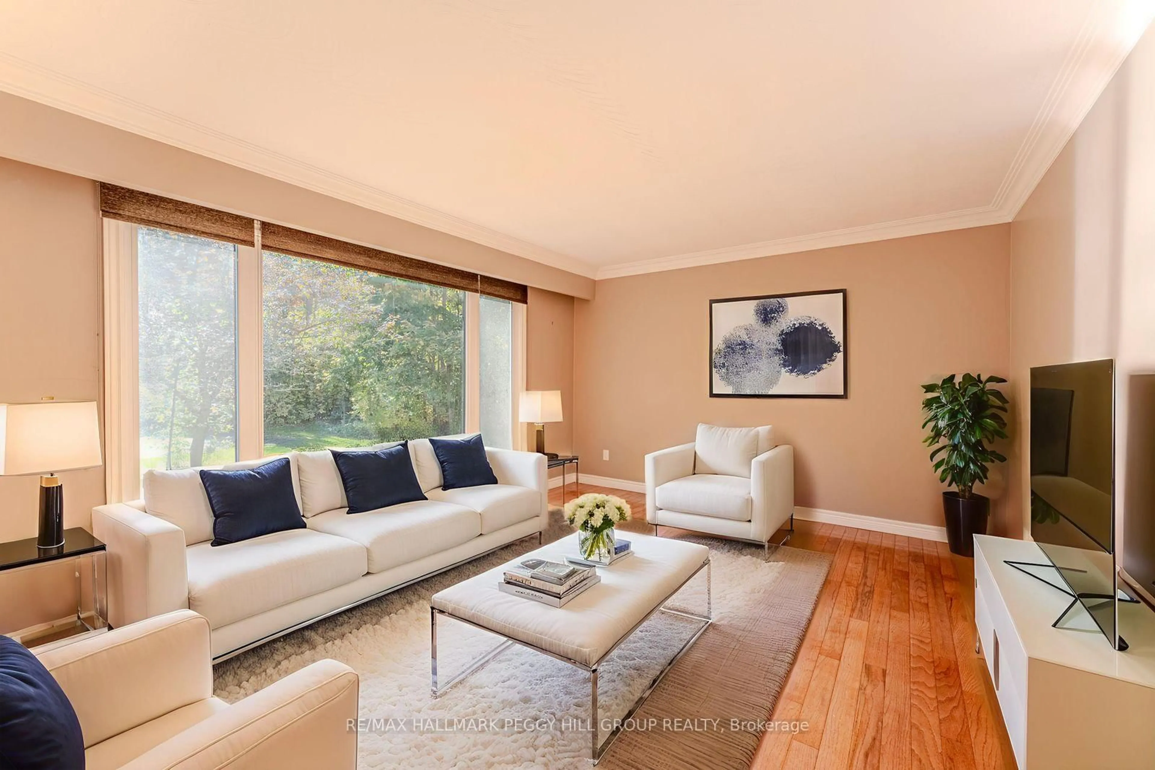 Living room with furniture, wood/laminate floor for 350 5 Concession, Tiny Ontario L0L 2T0