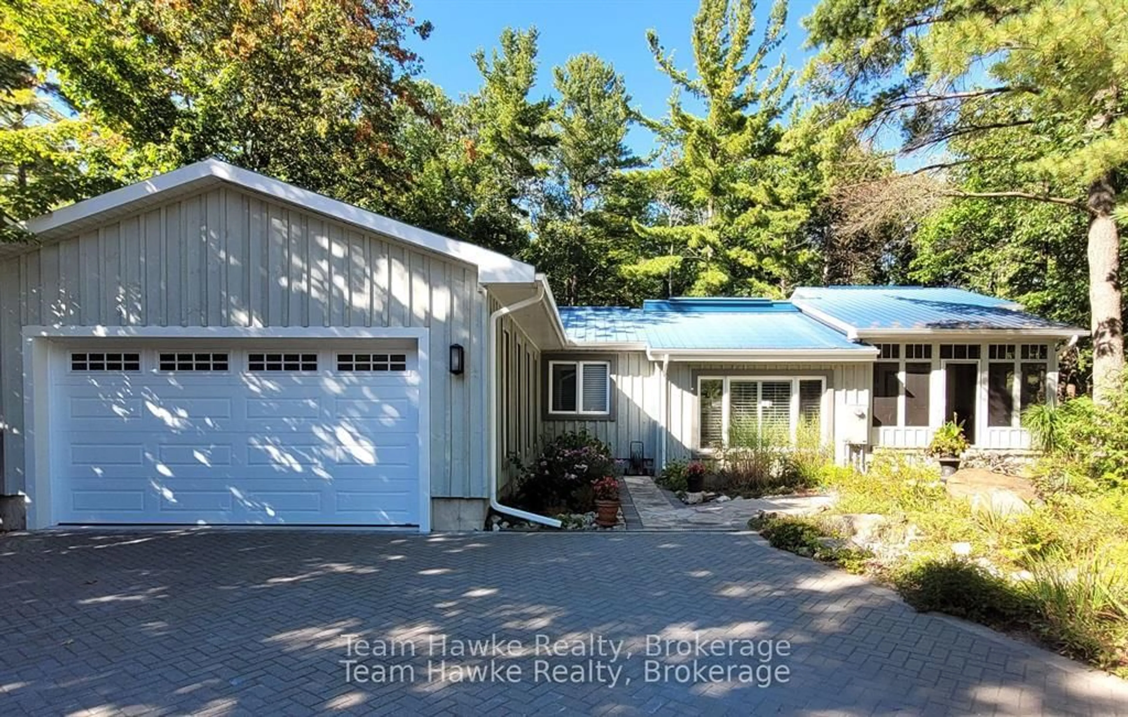 Home with vinyl exterior material, street for 36 Rosemary Dr, Tiny Ontario L0L 2T0