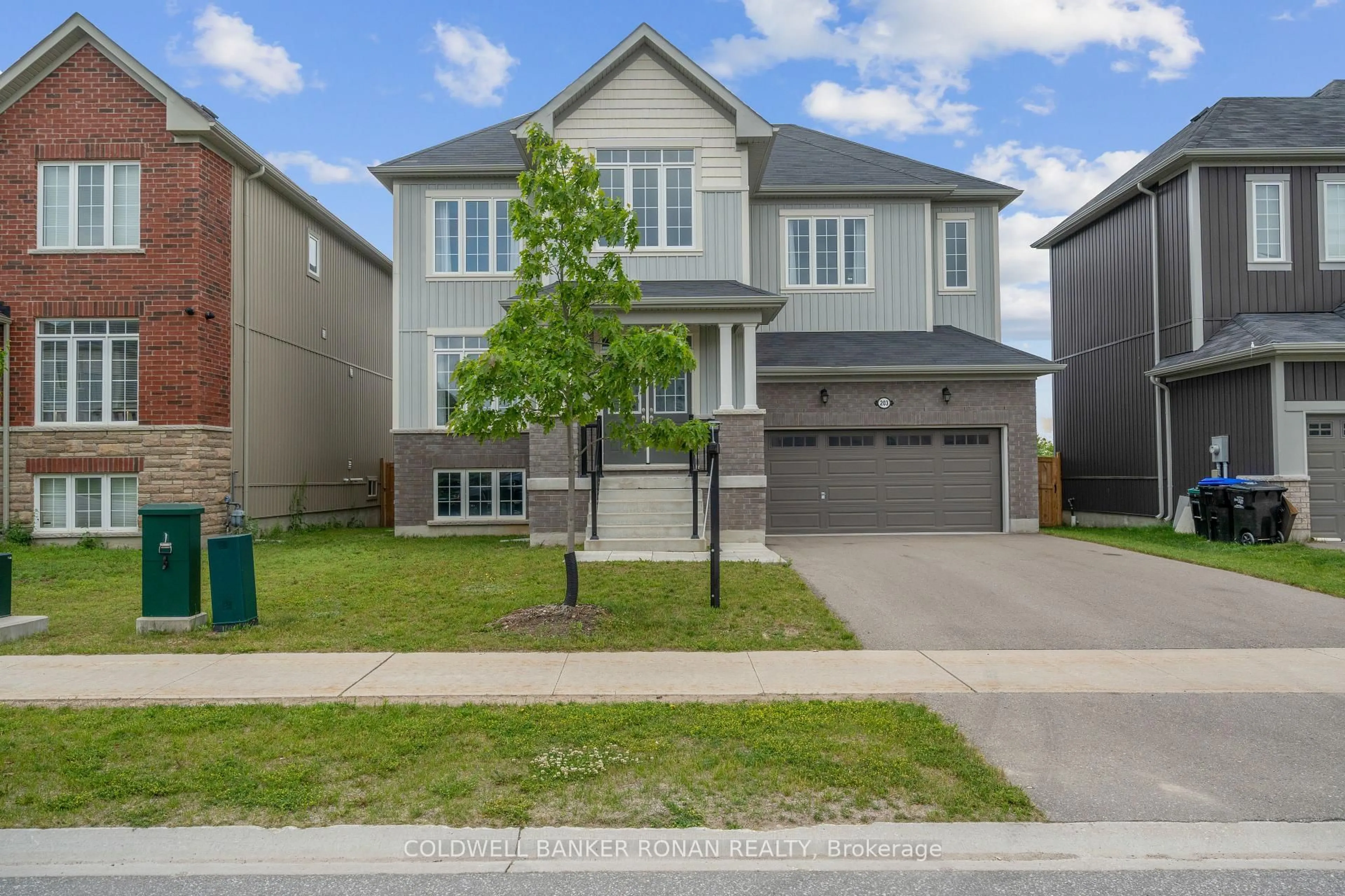 Home with vinyl exterior material, street for 203 Roy Dr, Clearview Ontario L0M 1S0