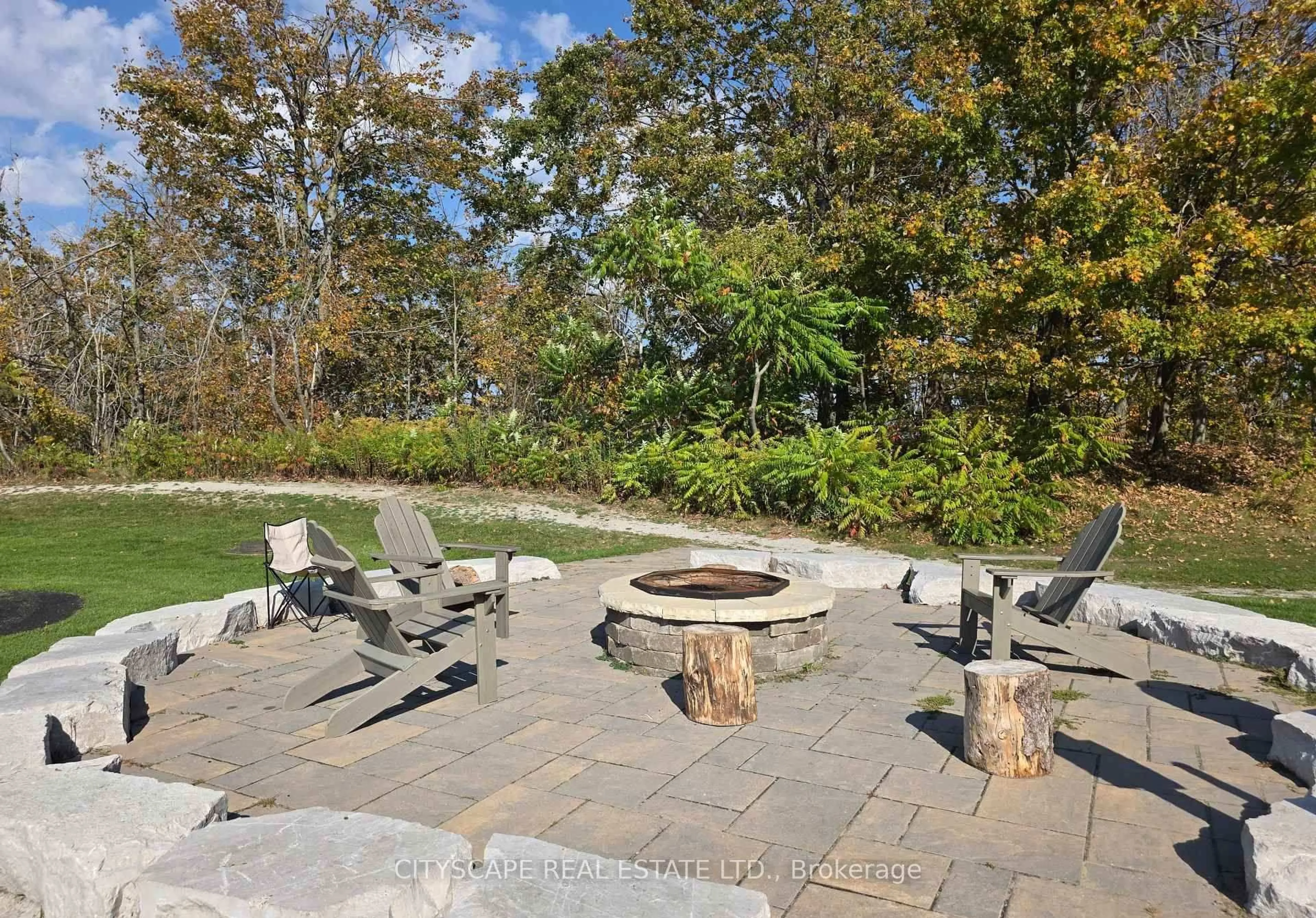 Patio, water/lake/river/ocean view for 90 Highland Dr #35, Oro-Medonte Ontario L0L 2L0