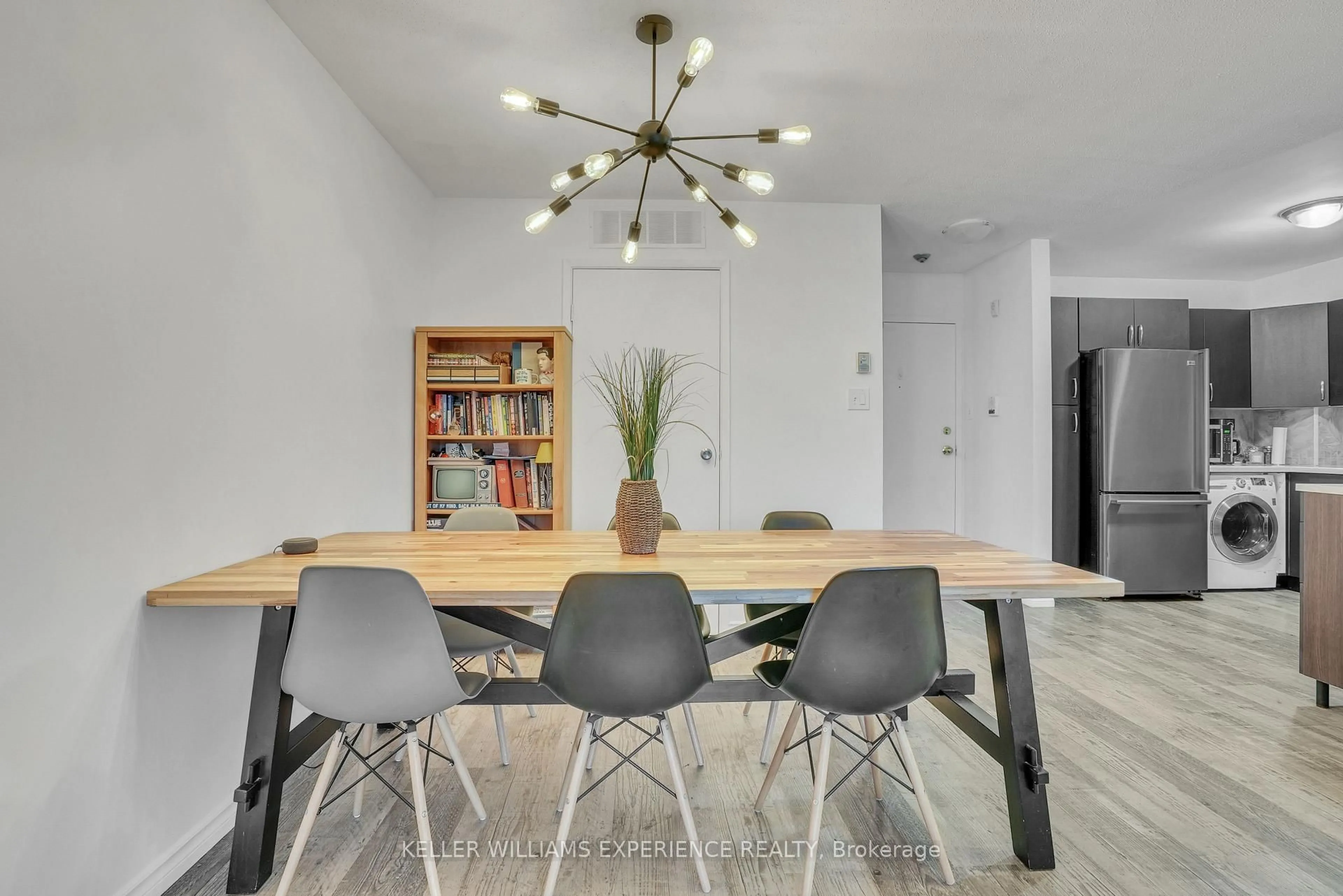 Dining room, unknown for 126 Bell Farm Rd #312, Barrie Ontario L4M 6J3