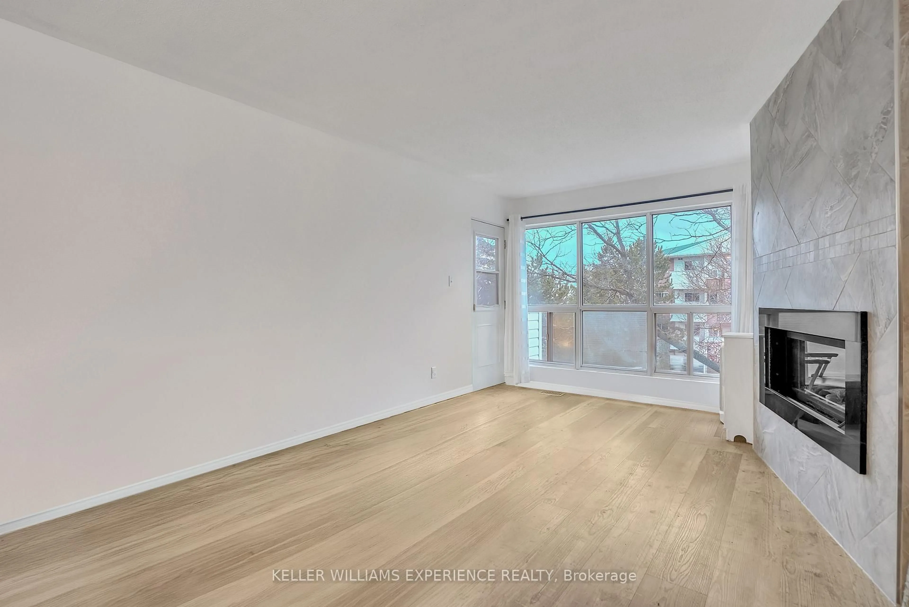 A pic of a room for 126 Bell Farm Rd #312, Barrie Ontario L4M 6J3