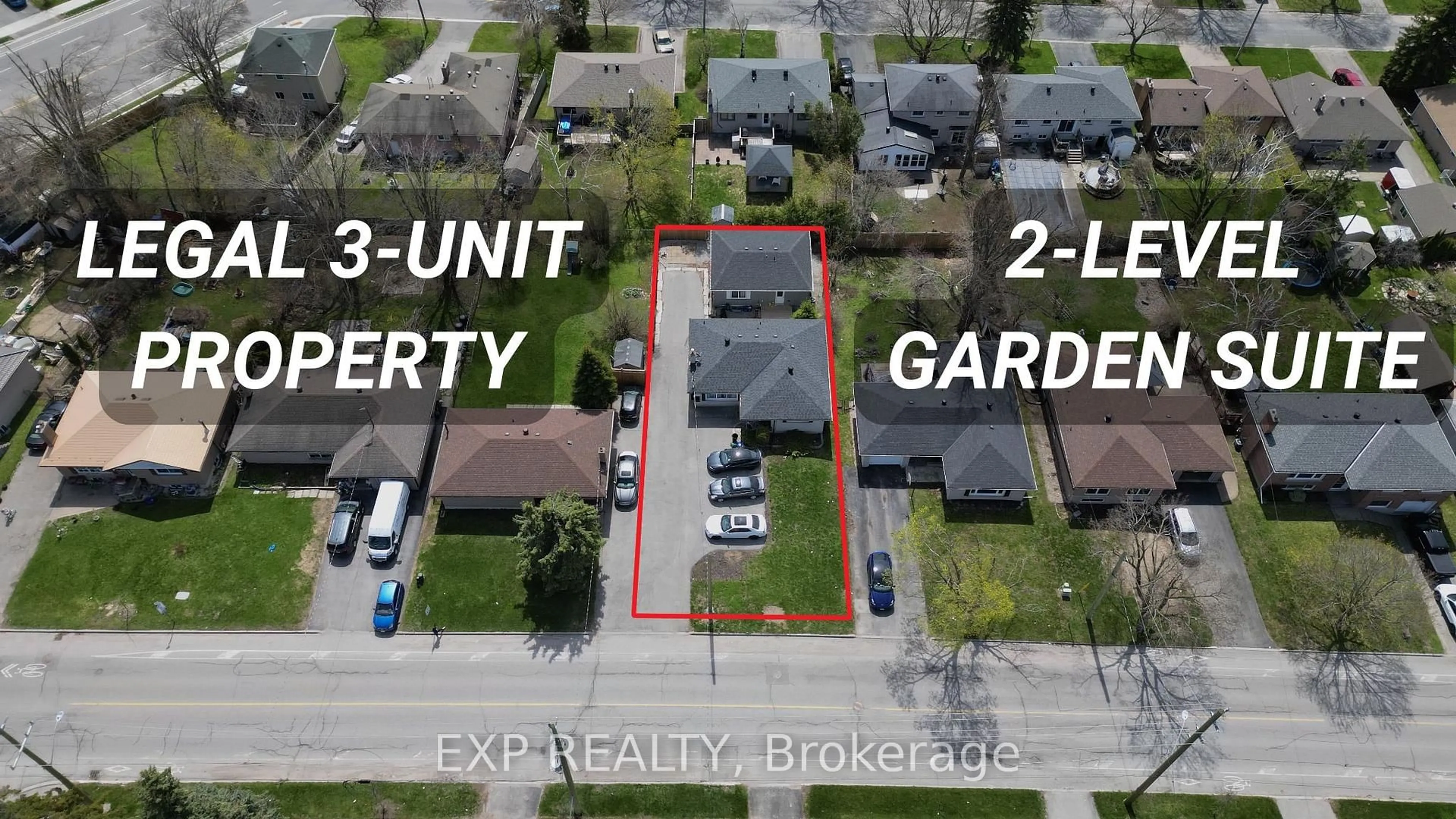 A pic from outside/outdoor area/front of a property/back of a property/a pic from drone, street for 277 Grove St, Barrie Ontario L4M 2R2