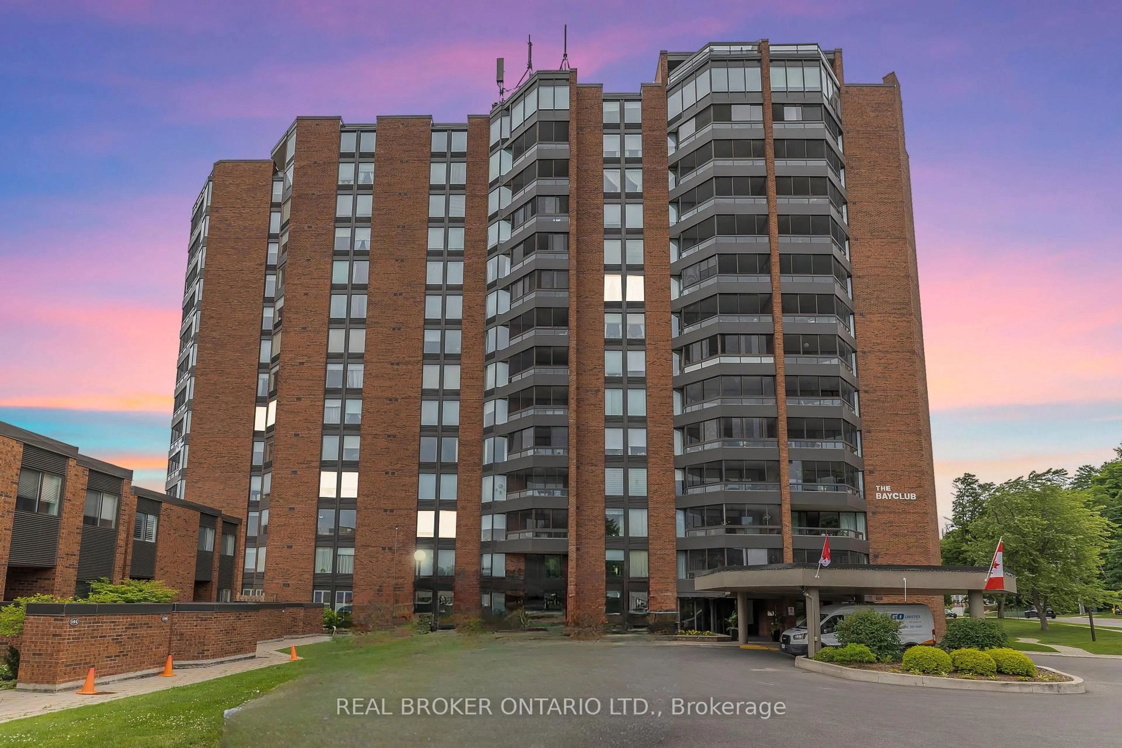 Unknown for 181 Collier St #208, Barrie Ontario L4M 5L6