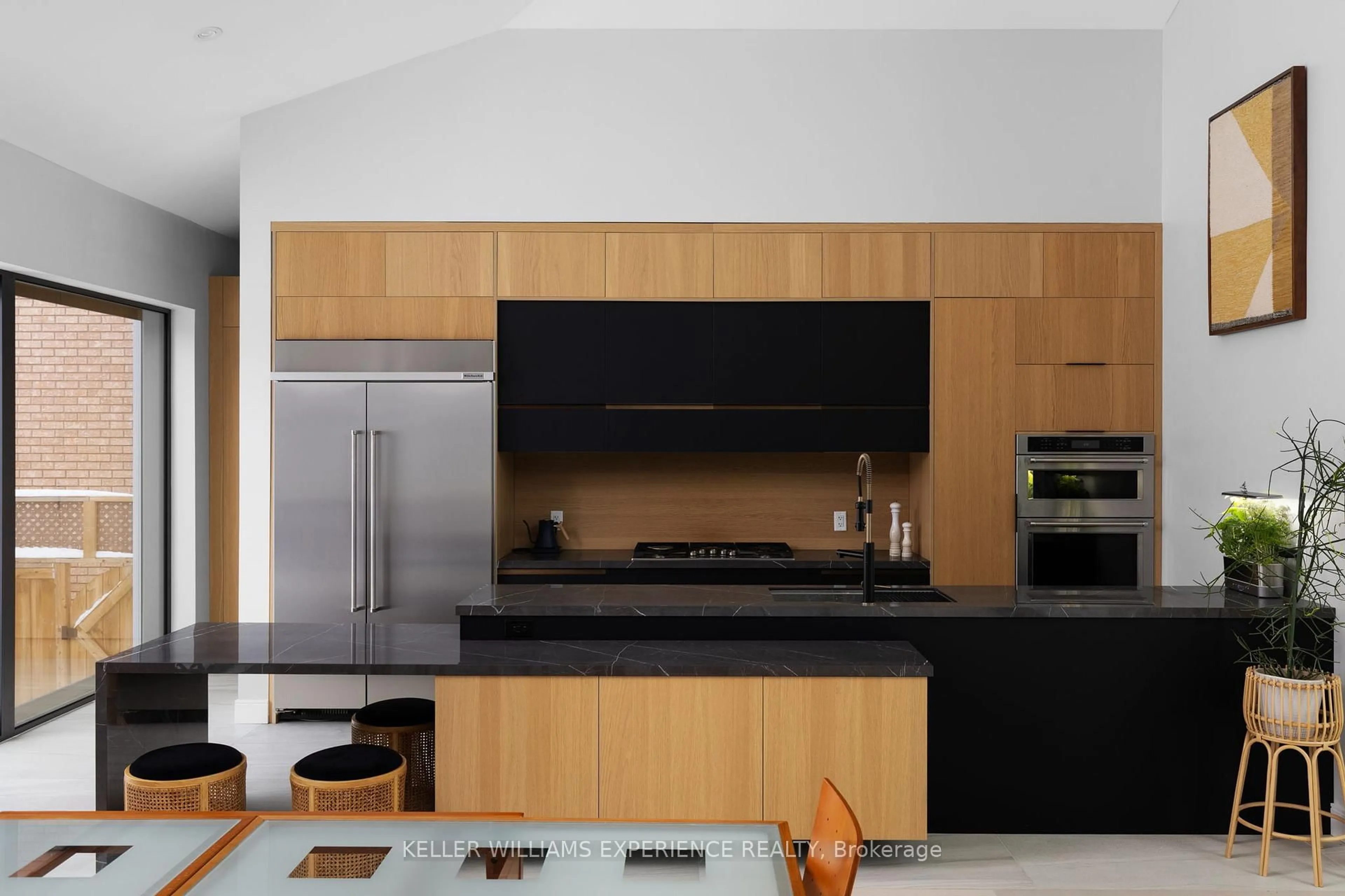 Contemporary kitchen, unknown for 236 Cox Mill Rd, Barrie Ontario L4N 4G5