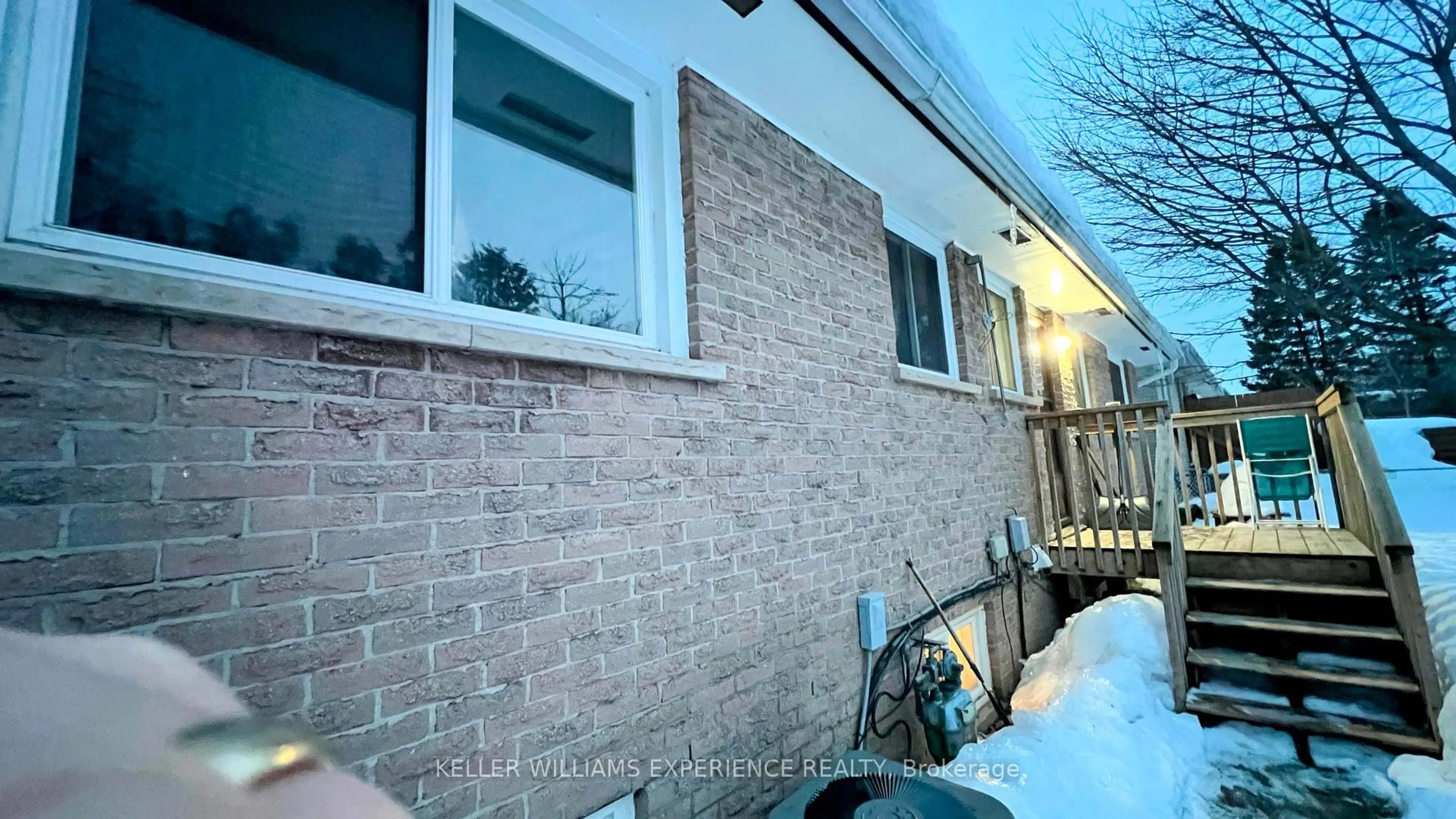 Unknown for 158 CUNDLES Rd, Barrie Ontario L4M 2Z9