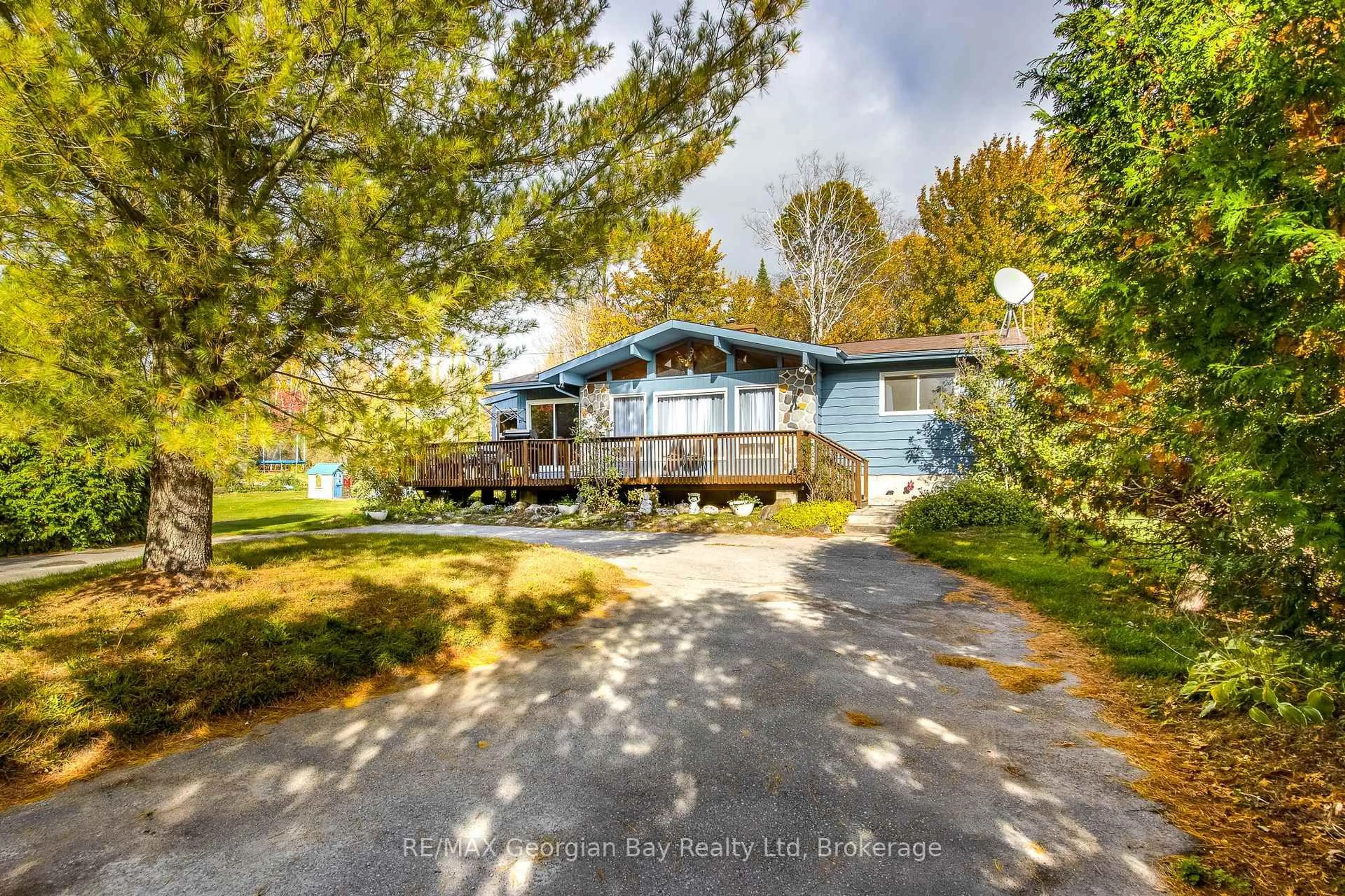 A pic from outside/outdoor area/front of a property/back of a property/a pic from drone, water/lake/river/ocean view for 69 Albert Ave, Tiny Ontario L0L 2J0