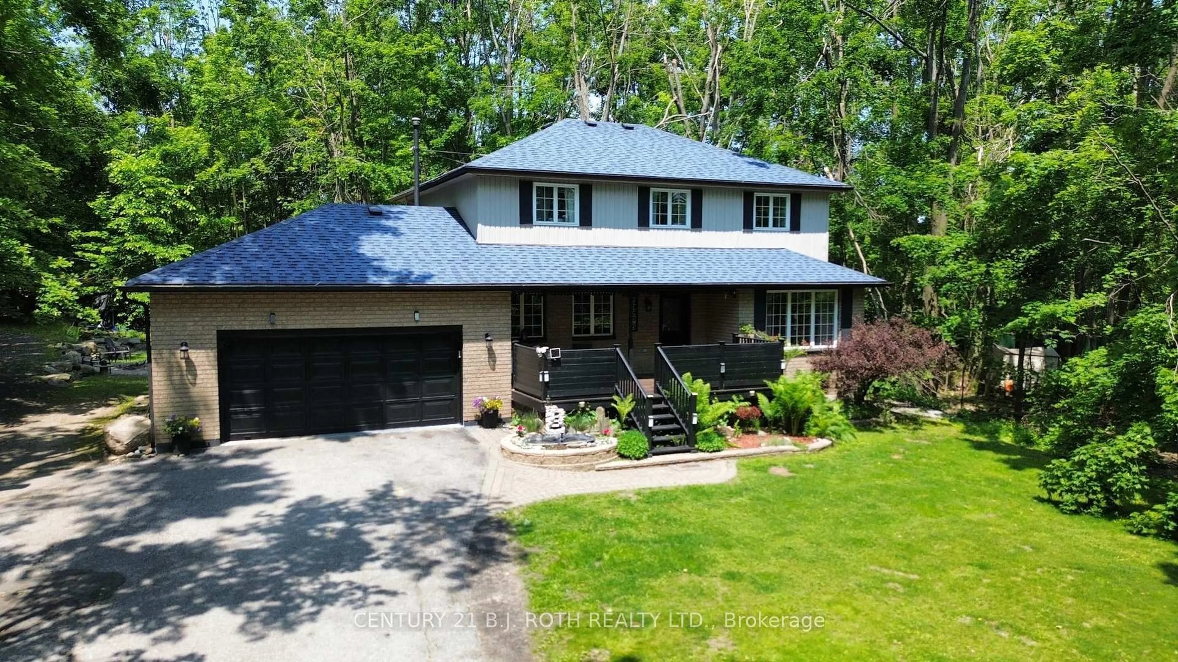 A pic from outside/outdoor area/front of a property/back of a property/a pic from drone, street for 53 SLALOM Dr, Oro-Medonte Ontario L0K 1N0