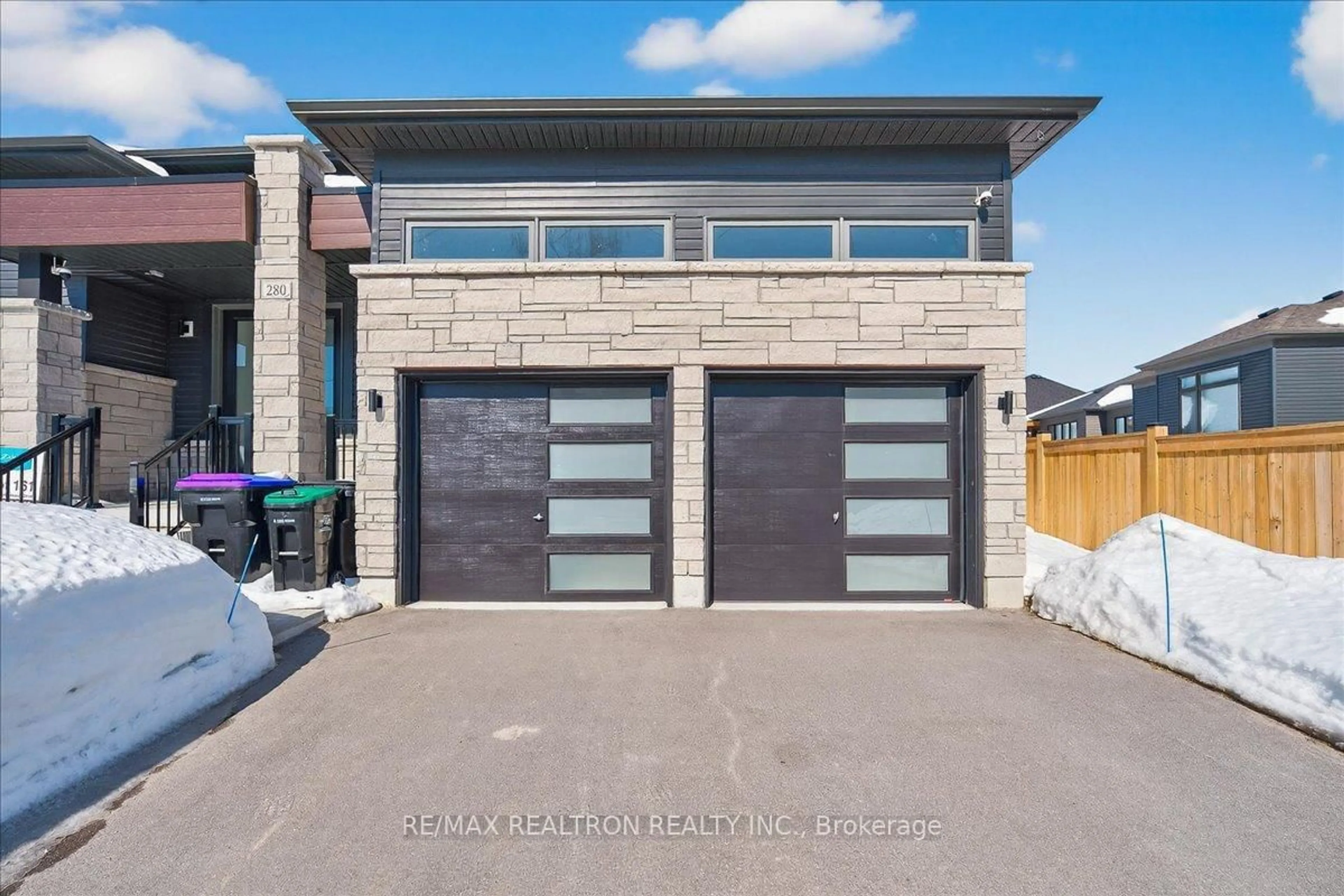 Home with brick exterior material, street for 280 Ramblewood Dr, Wasaga Beach Ontario L9Z 0L5