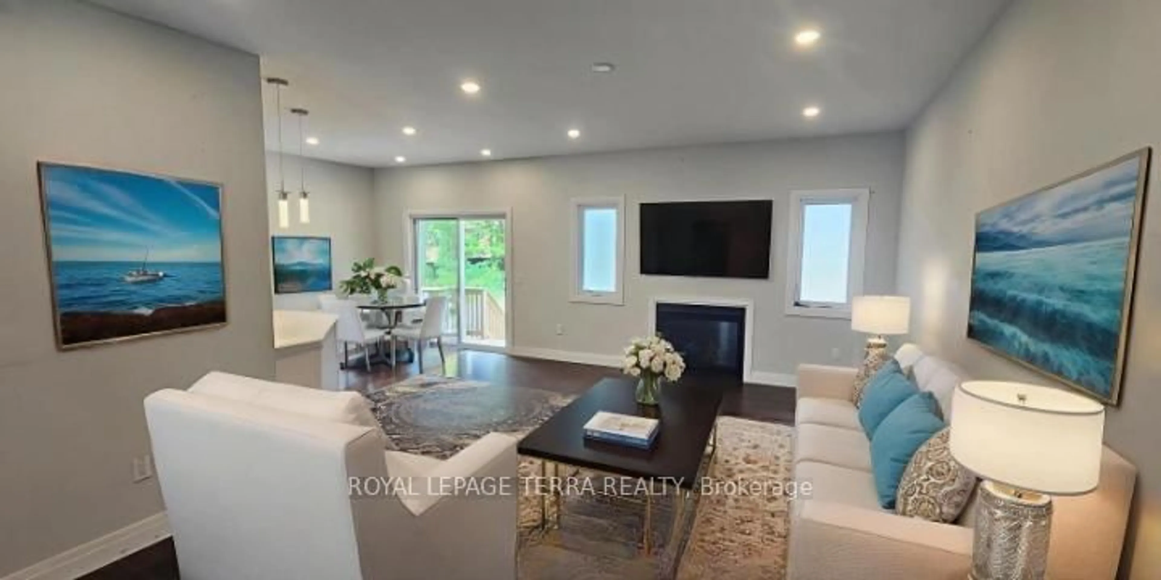 Living room with furniture, unknown for 30 BELLEHUMEUR Rd, Tiny Ontario L9M 0J1