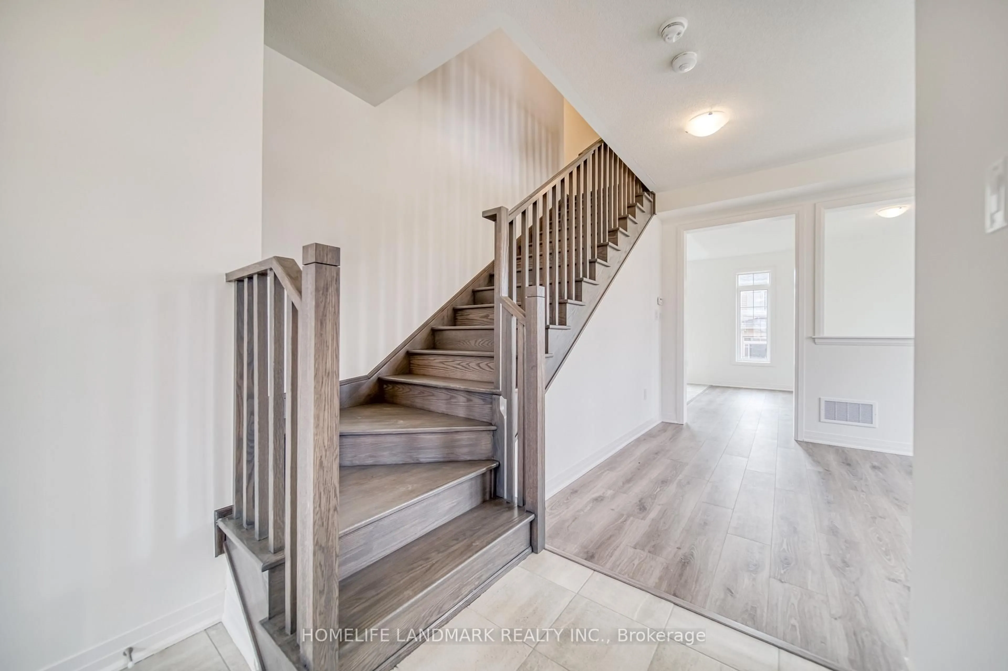 Stairs for 2 Sagewood Ave, Barrie Ontario L9J 0L1
