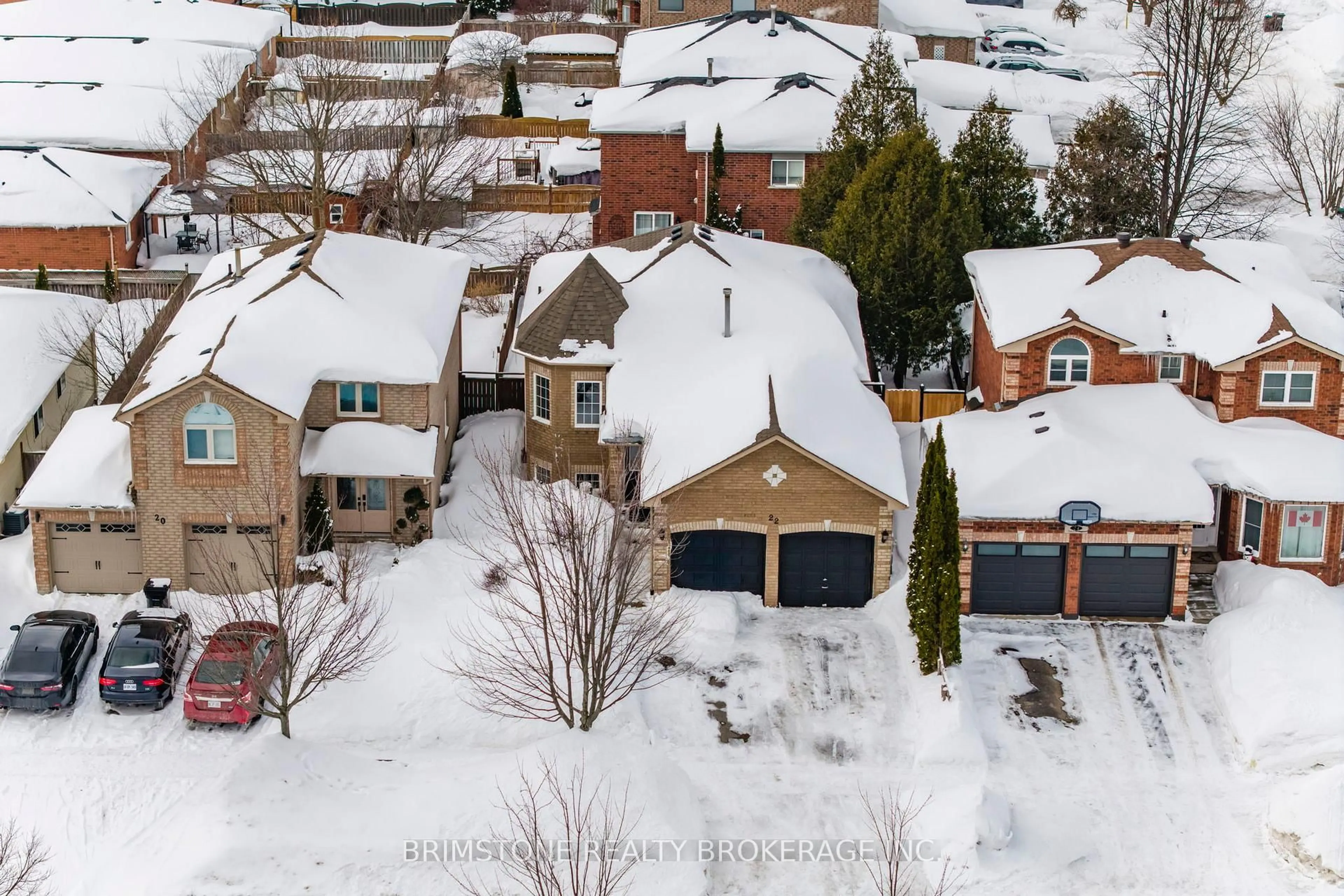 A pic from outside/outdoor area/front of a property/back of a property/a pic from drone, street for 22 Dykstra Dr, Barrie Ontario L4N 0E2
