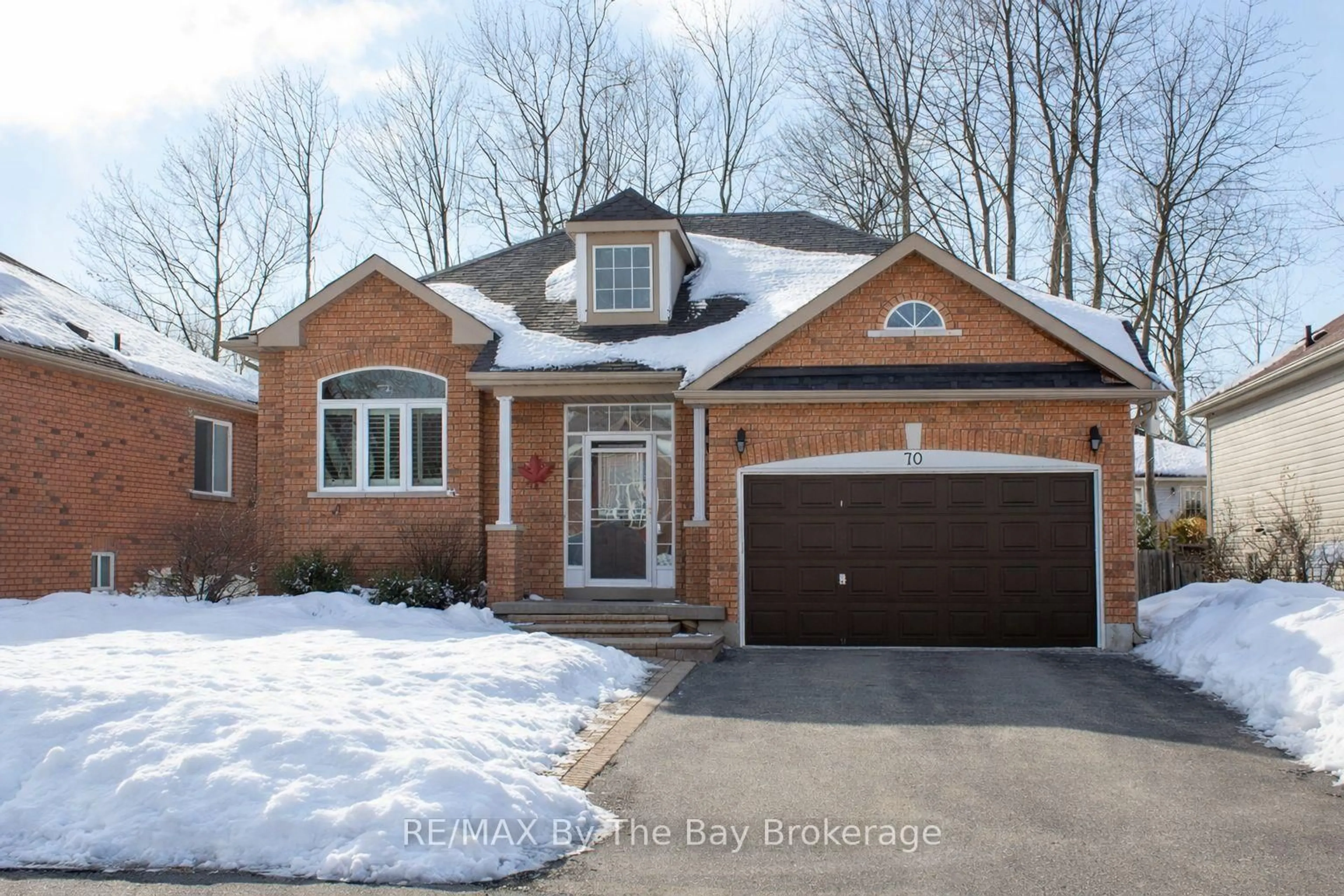 Home with brick exterior material, street for 70 Rose Valley Way, Wasaga Beach Ontario L9Z 3C4