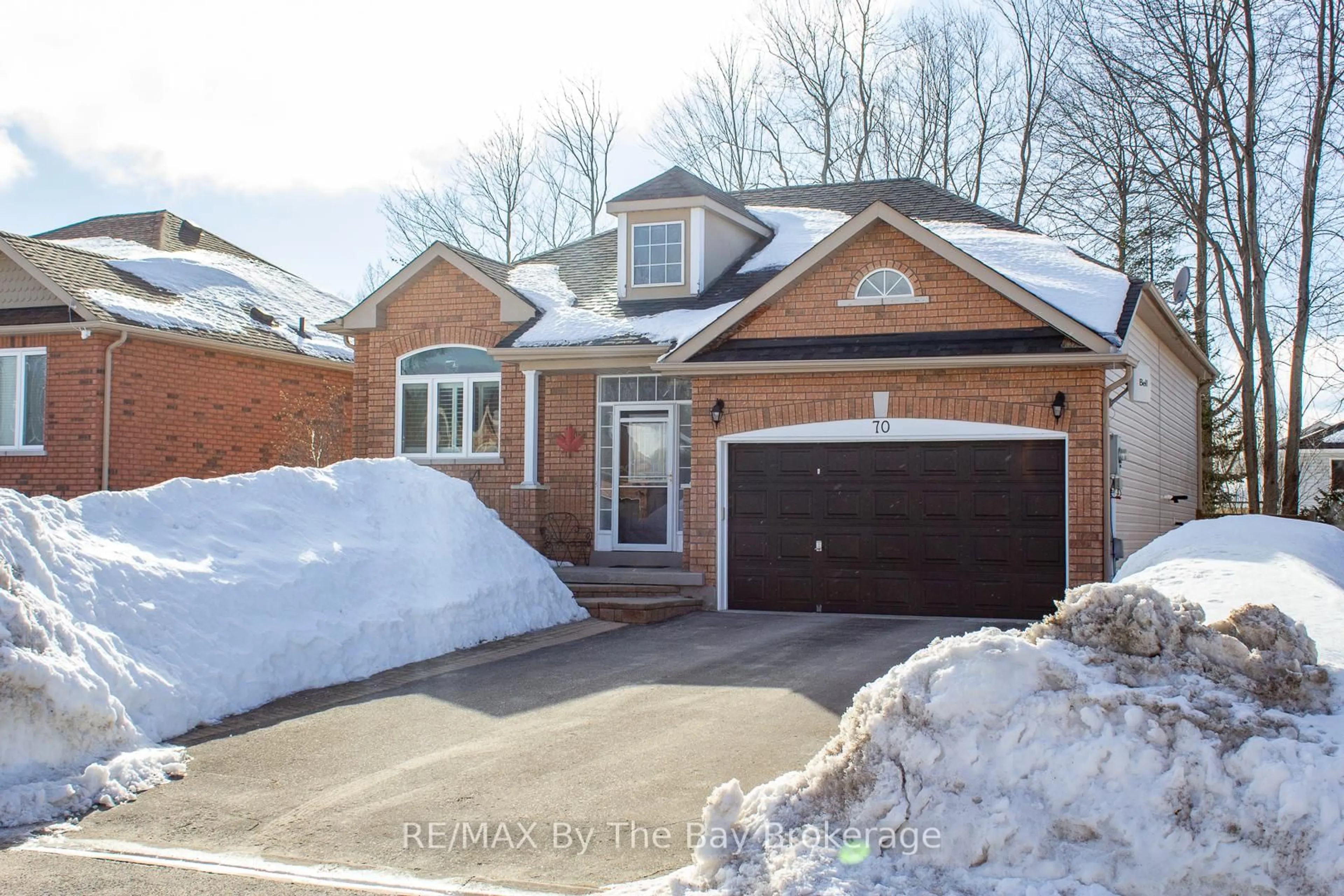Home with brick exterior material, street for 70 Rose Valley Way, Wasaga Beach Ontario L9Z 3C4