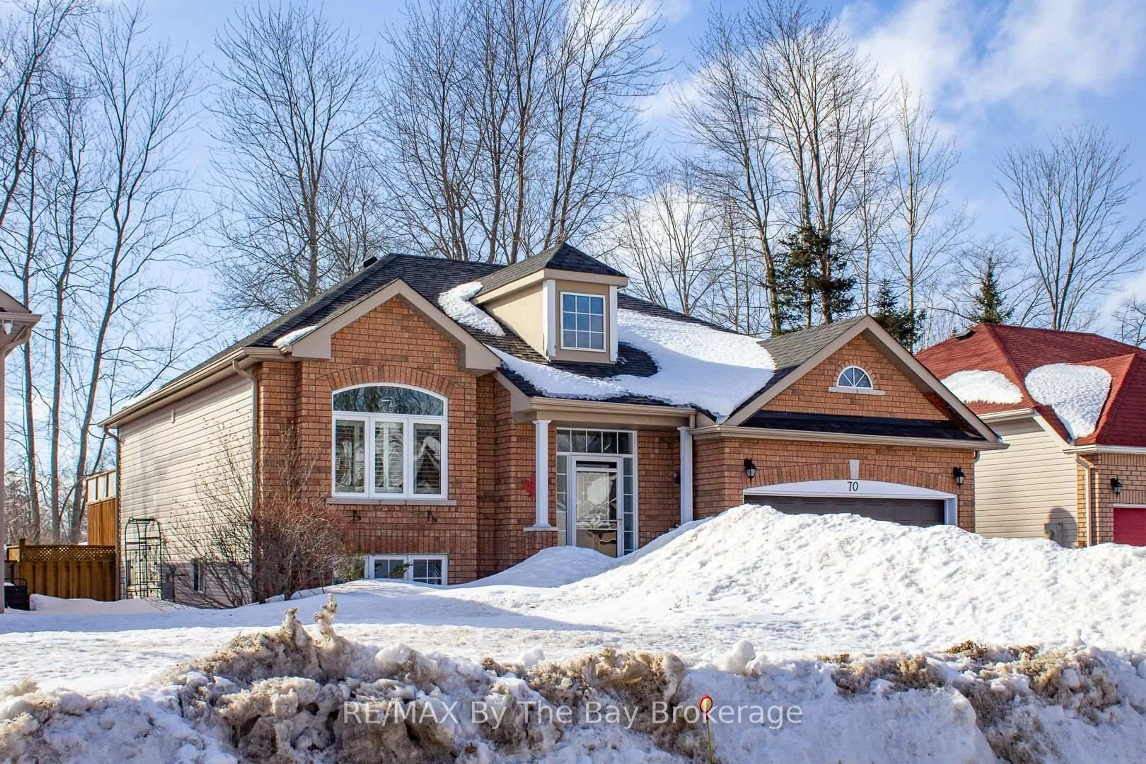Home with brick exterior material, street for 70 Rose Valley Way, Wasaga Beach Ontario L9Z 3C4
