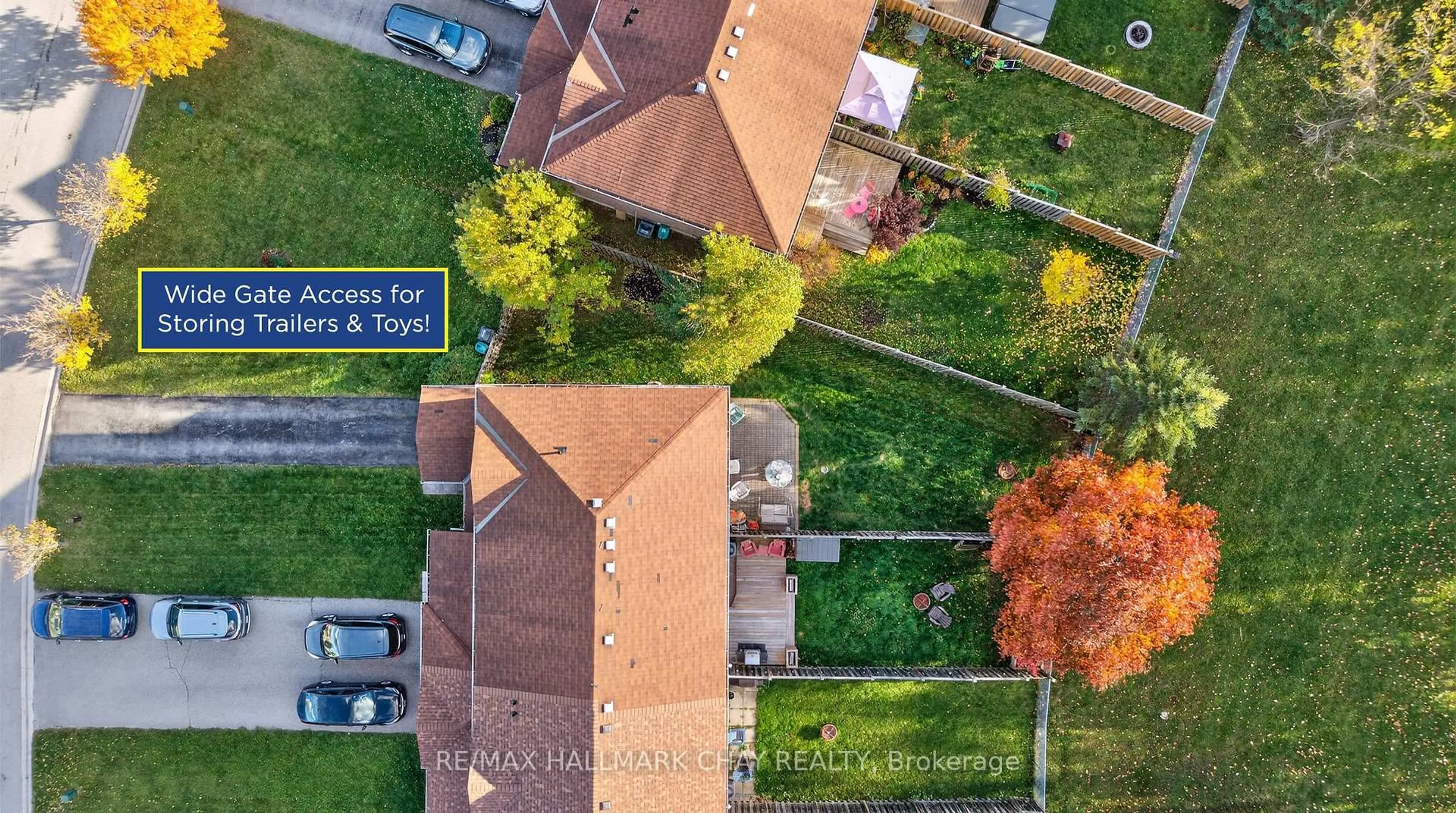 A pic from outside/outdoor area/front of a property/back of a property/a pic from drone, city buildings view from balcony for 36 Goodwin Dr, Barrie Ontario L4N 5Z7