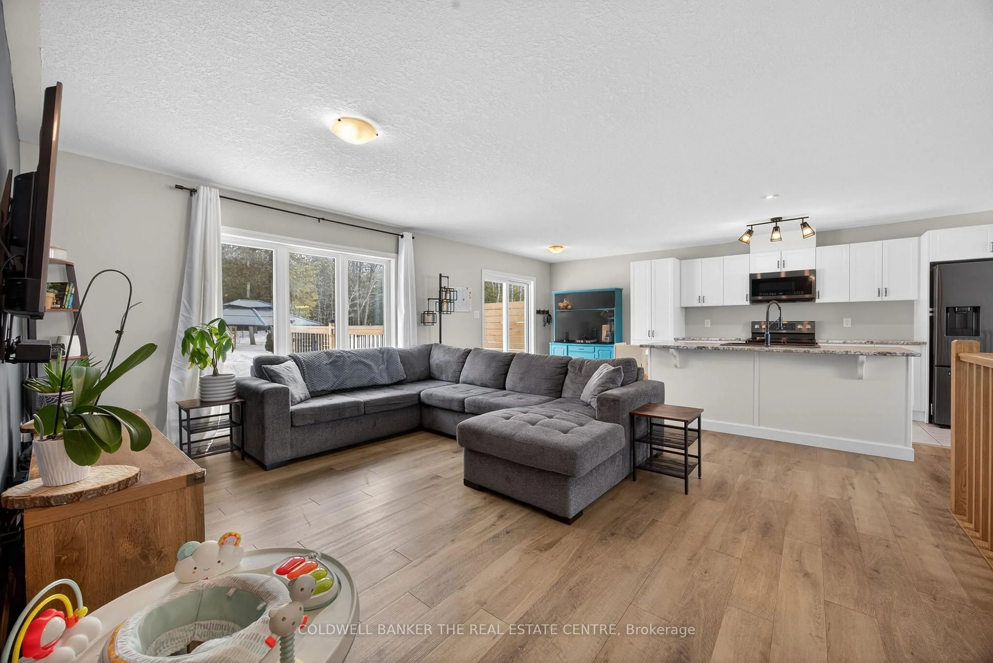 Living room with furniture, unknown for 31 Ralph Dalton Blvd, Tay Ontario L0K 2A0