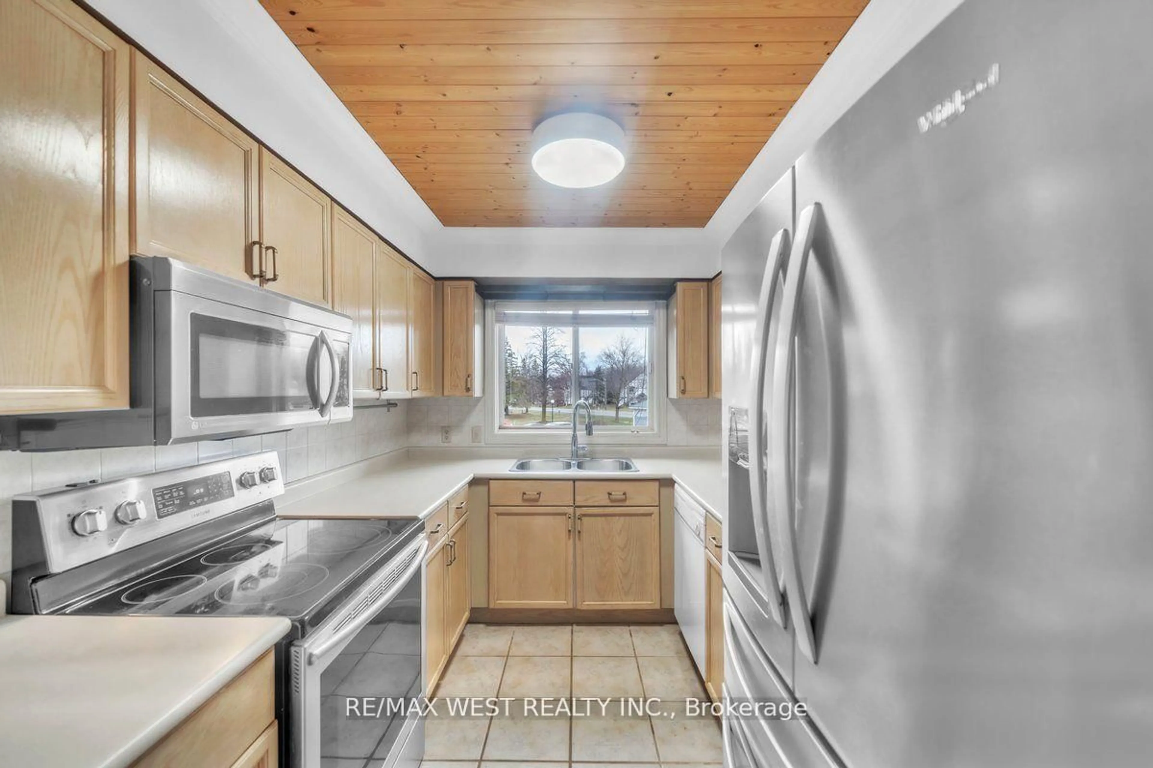 Unknown for 24 Laguna Pkwy #9, Ramara Ontario L0K 1B0