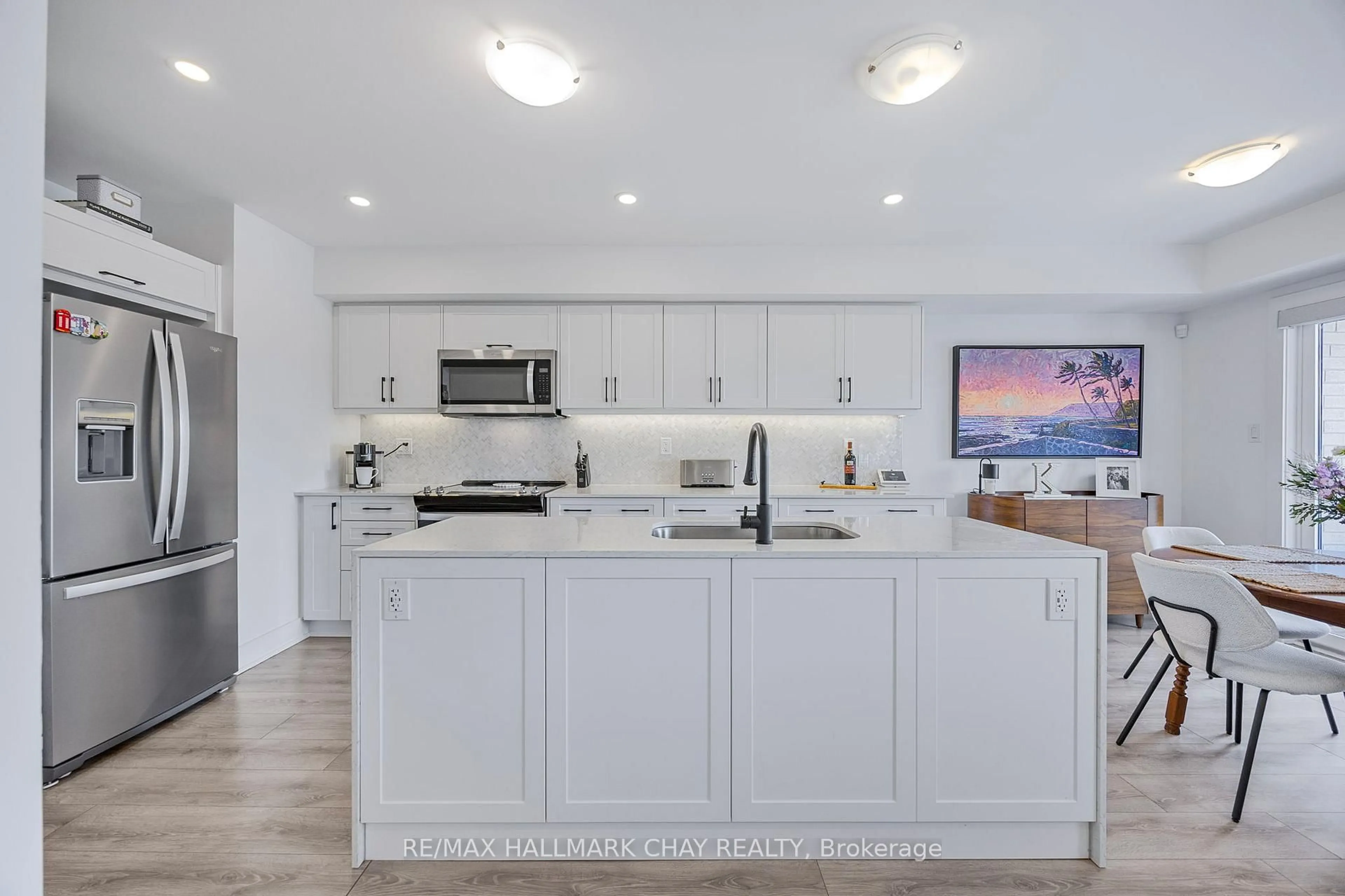 Open concept kitchen, ceramic/tile floor for 31 Pumpkin Corner Cres #9, Barrie Ontario L9J 0C2