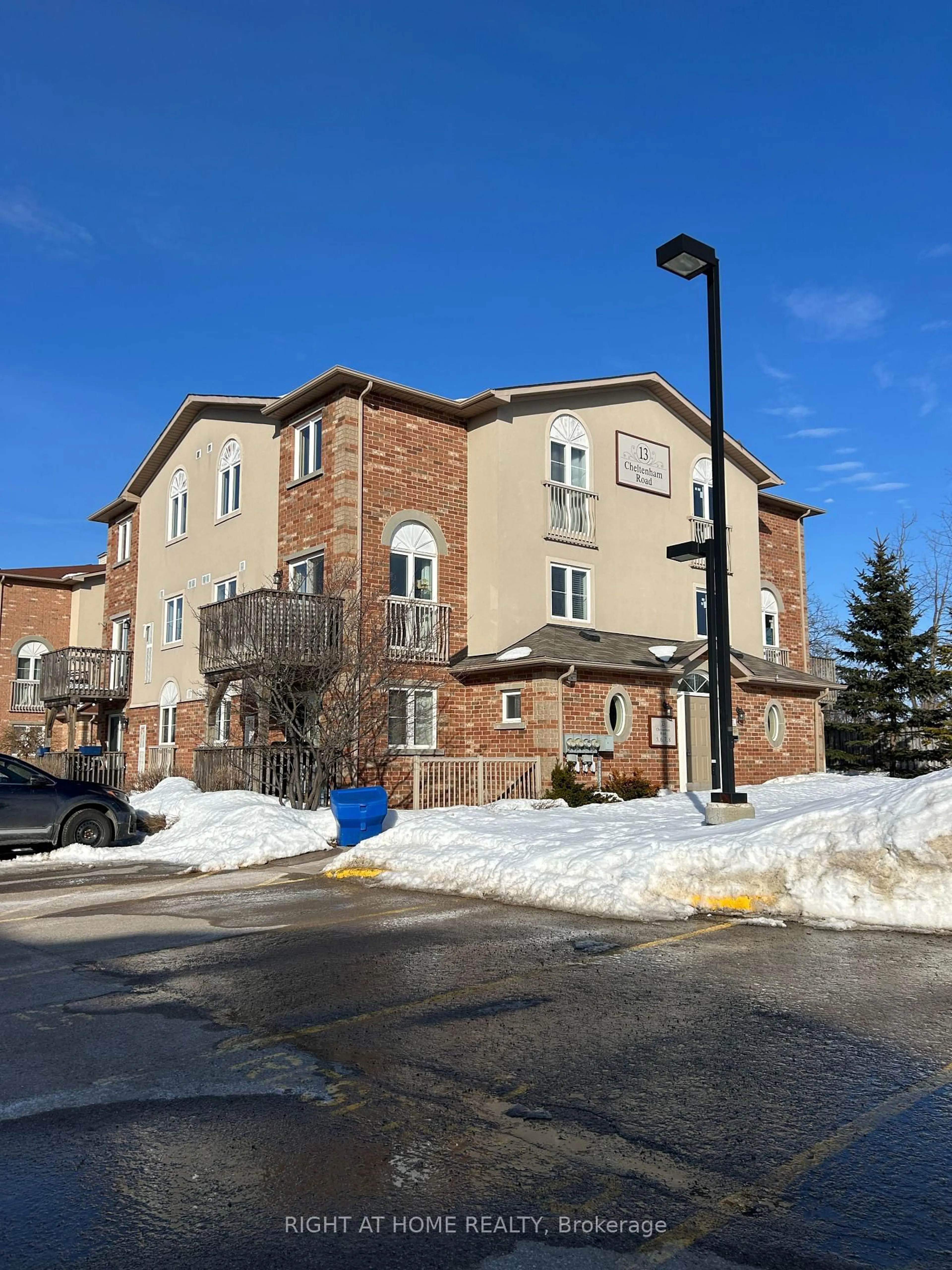 Unknown for 13 Cheltenham Rd #5, Barrie Ontario L4M 0E3