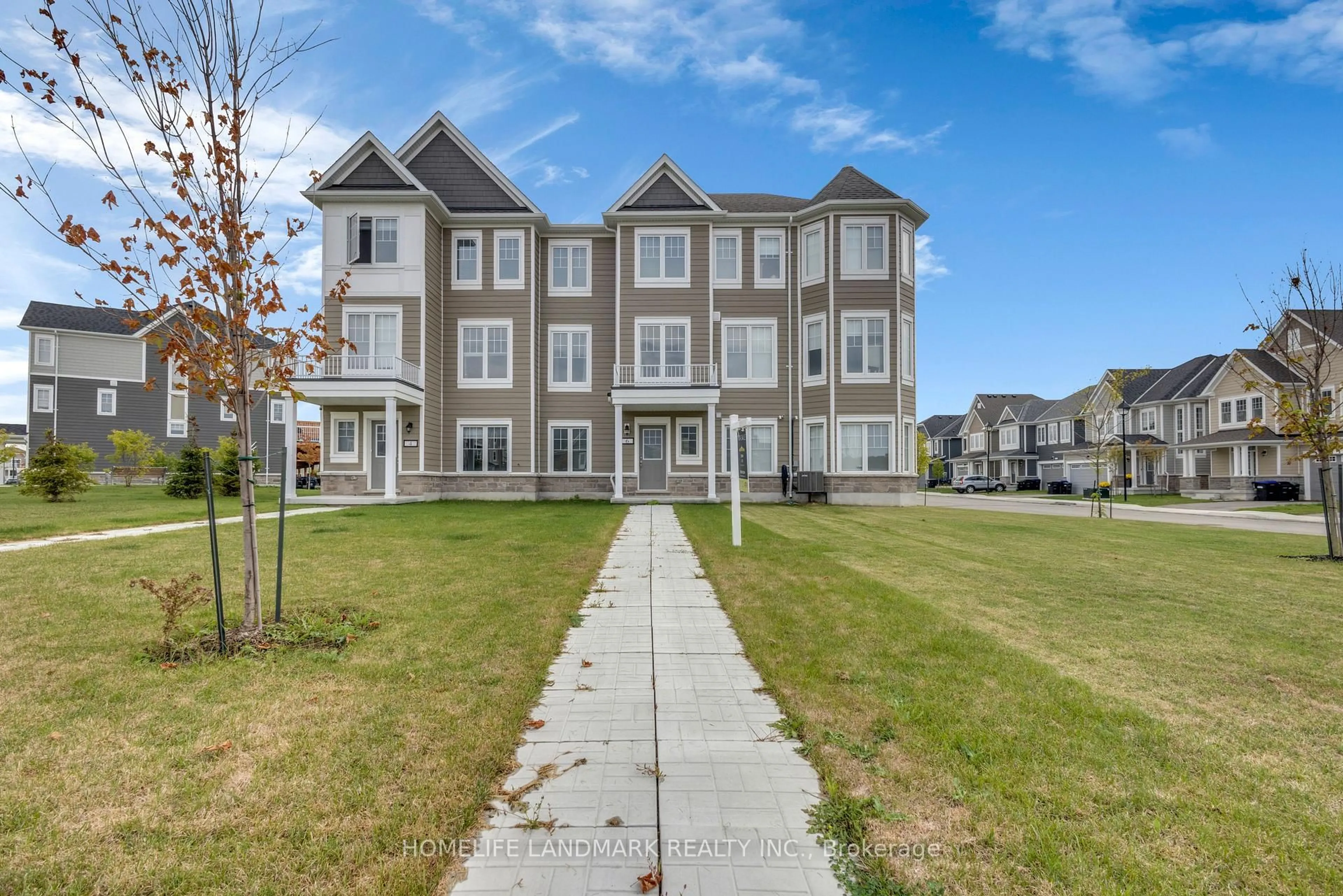 A pic from outside/outdoor area/front of a property/back of a property/a pic from drone, unknown for 6 Spencer Blvd, Wasaga Beach Ontario L9Z 0K1