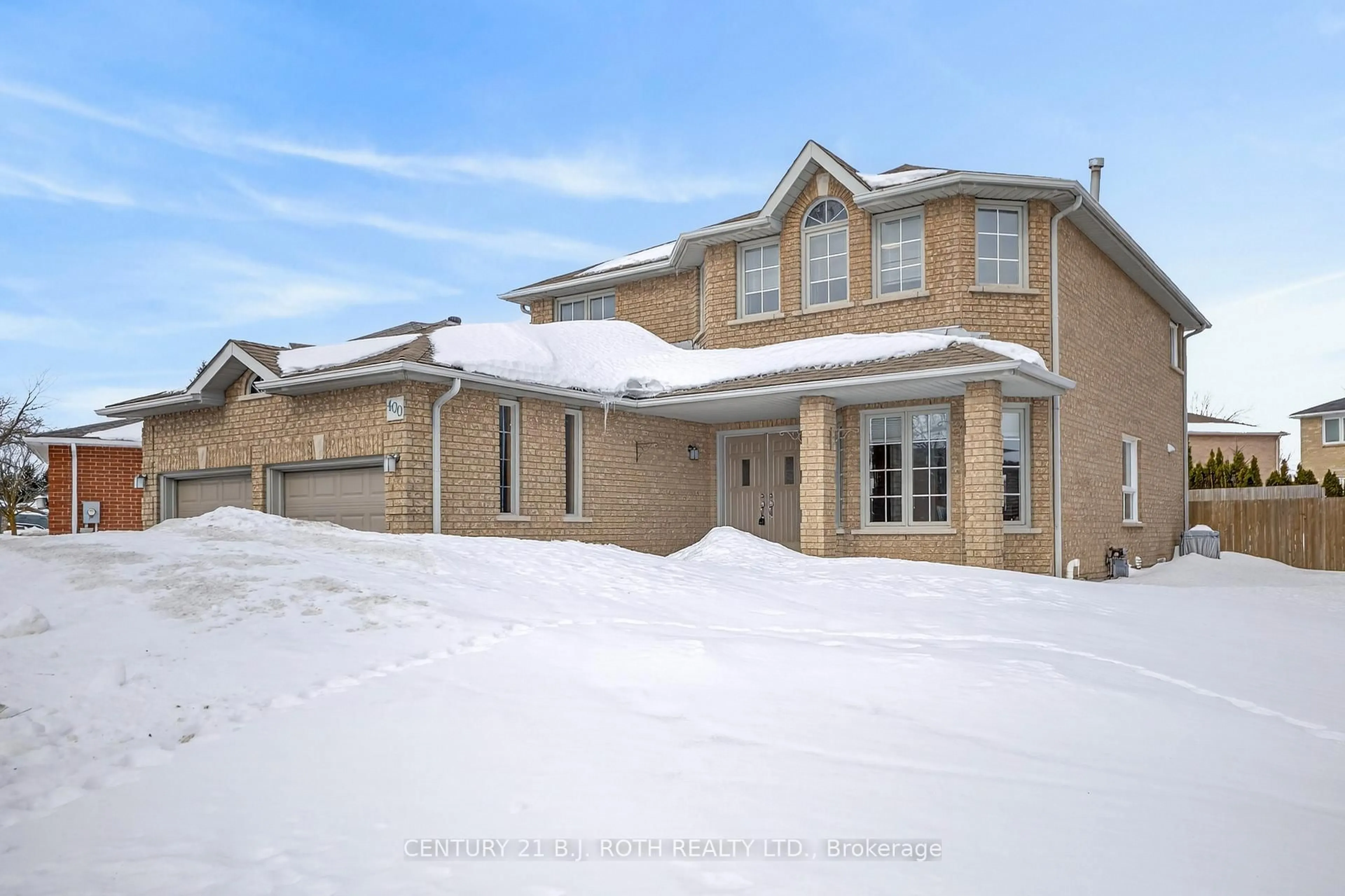 Home with brick exterior material, street for 400 Cundles Rd, Barrie Ontario L4N 7C7