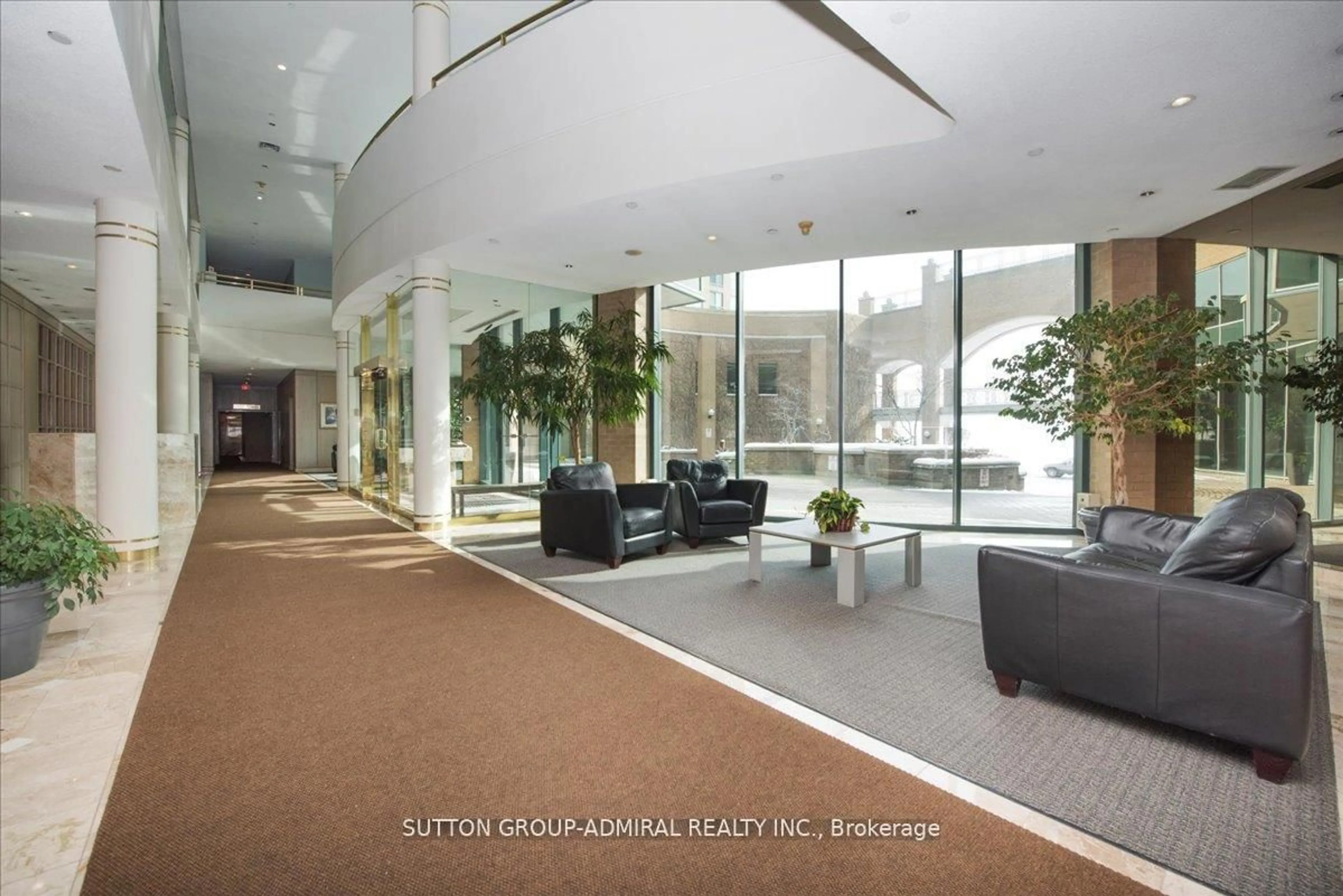 Indoor foyer for 150 Dunlop St #509, Barrie Ontario L4M 6H1