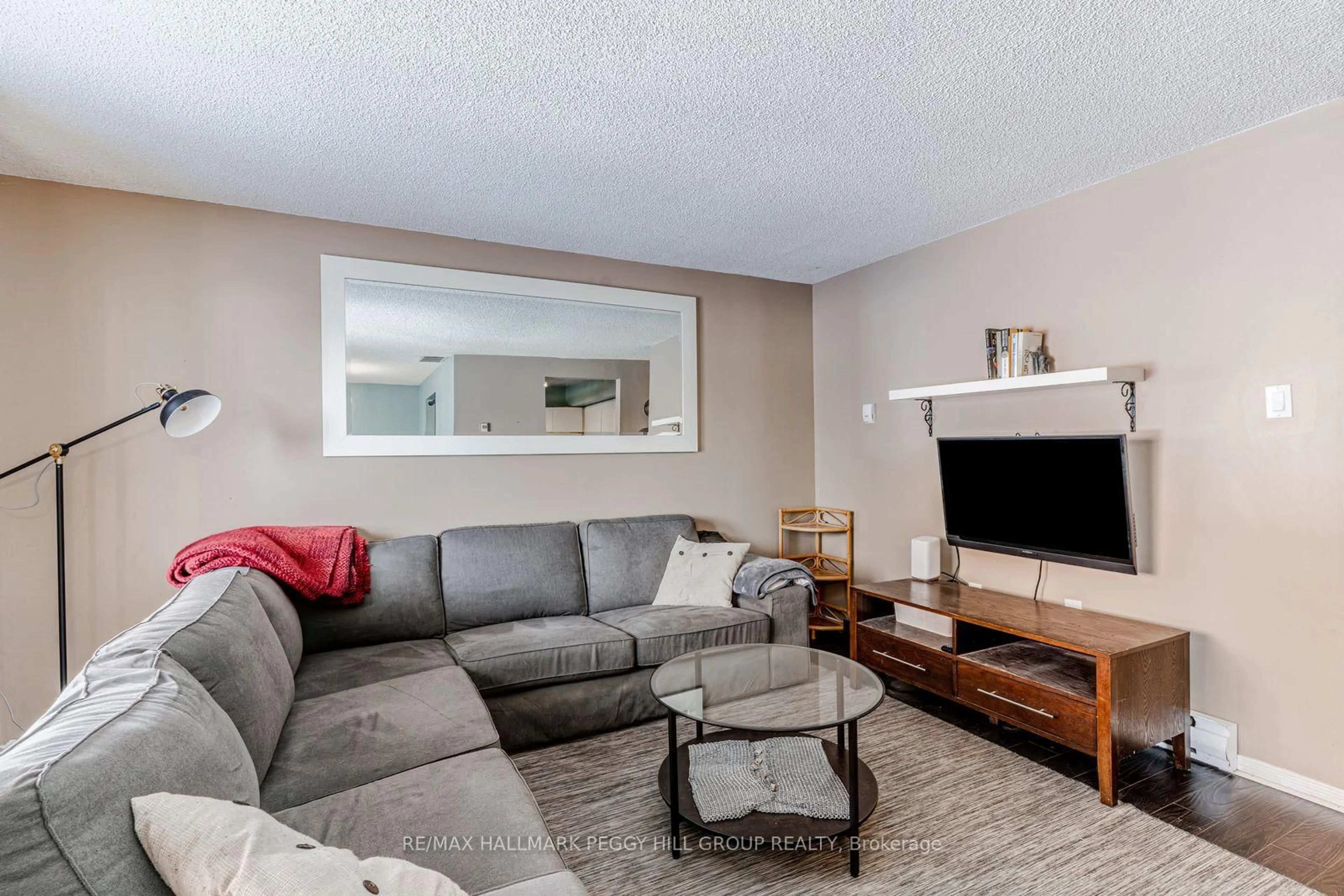 Living room with furniture, unknown for 22 Meadow Lane #8, Barrie Ontario L4N 7K2
